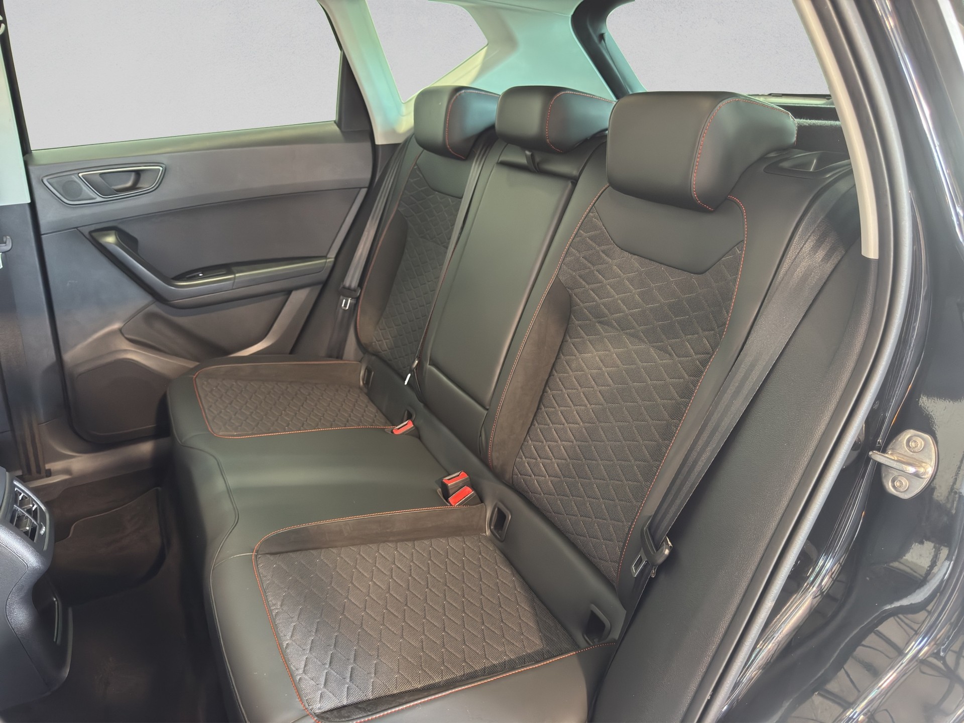 SEAT Ateca 1.5 TSI EVO DSG FR-image-12