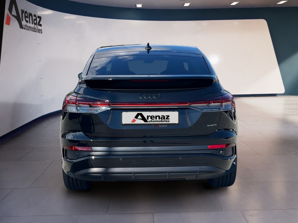 AUDI Q4 Sportback e-tron 50 quattro-showroom-element-3