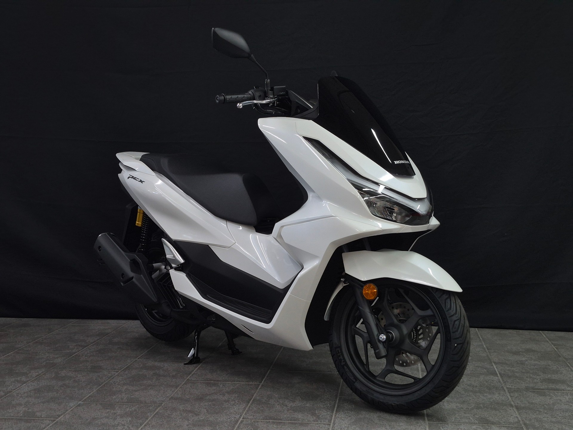 HONDA PCX 125 DX TFT. connectivity-image-8