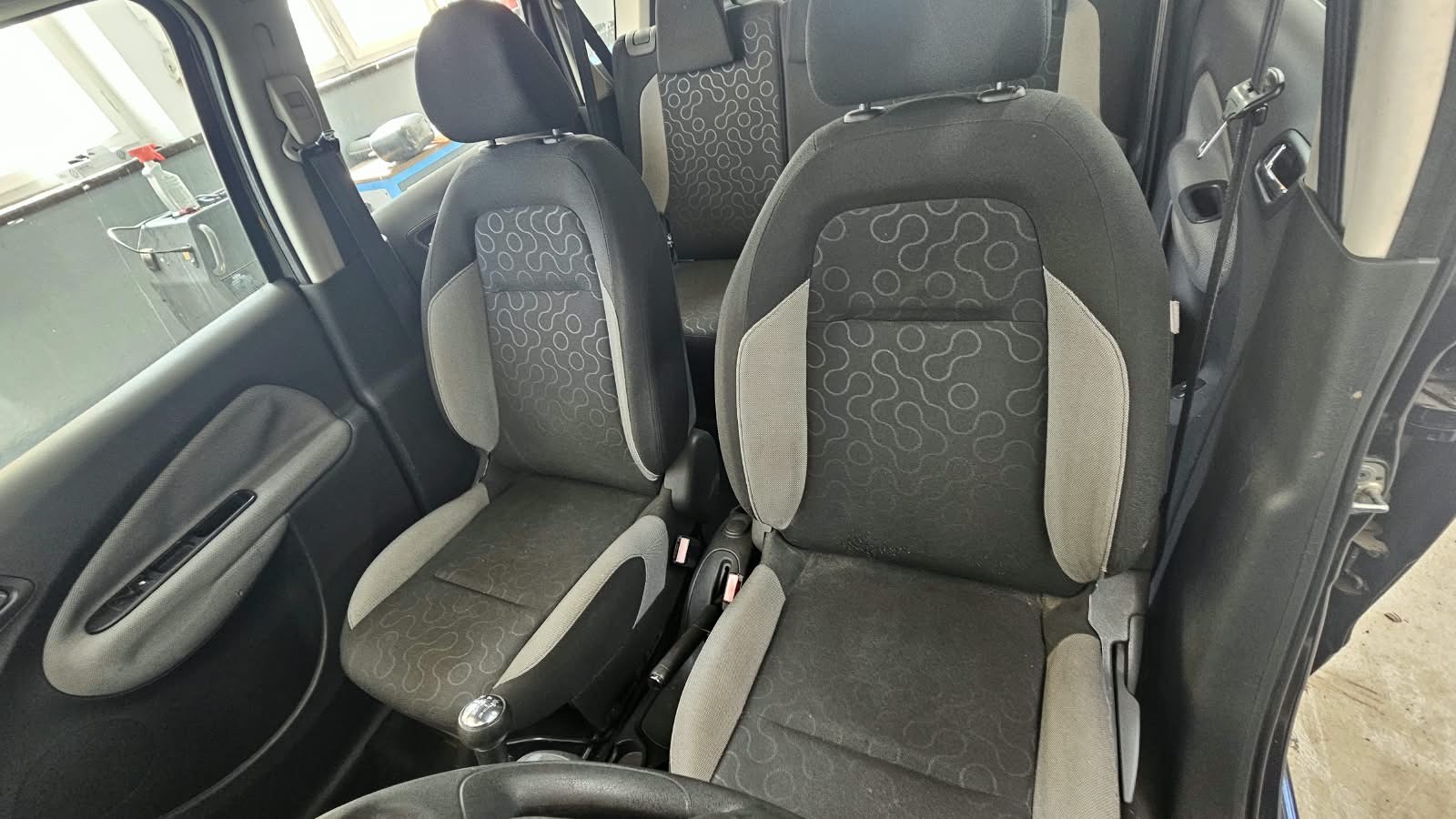 CITROEN C3 Picasso 1.6i 16V Exclusive-image-7