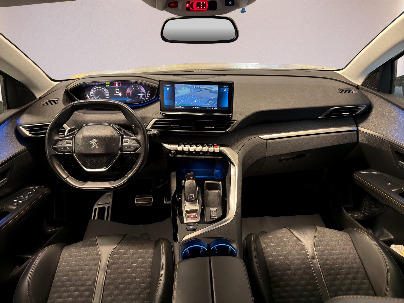 PEUGEOT 5008 1.5 BlueHDi Road Trip EAT8-showroom-element-3
