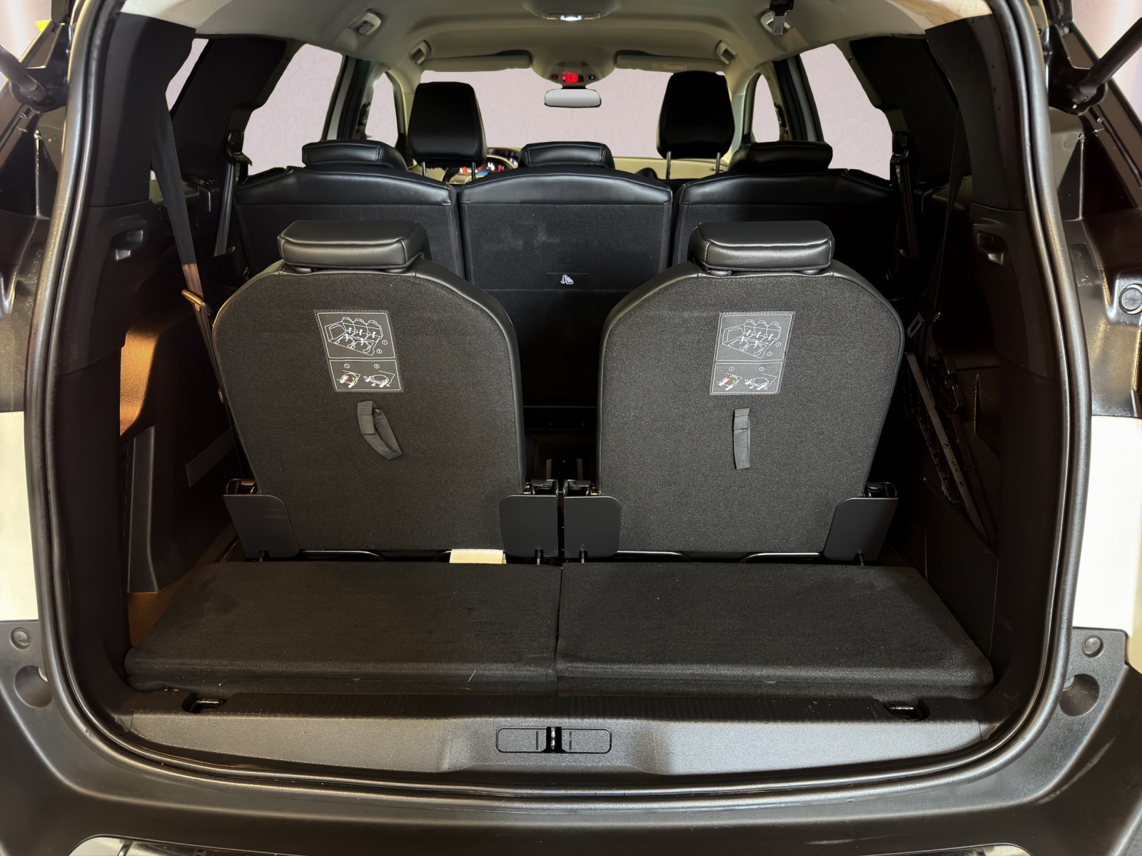 PEUGEOT 5008 1.5 BlueHDi Road Trip EAT8-image-17