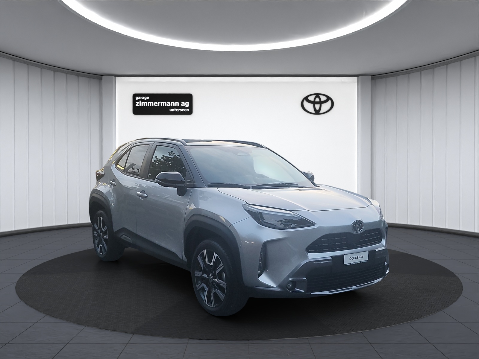 TOYOTA Yaris Cross 1.5 VVT-i HSD Premiere Edition AWD-i-showroom-element-2