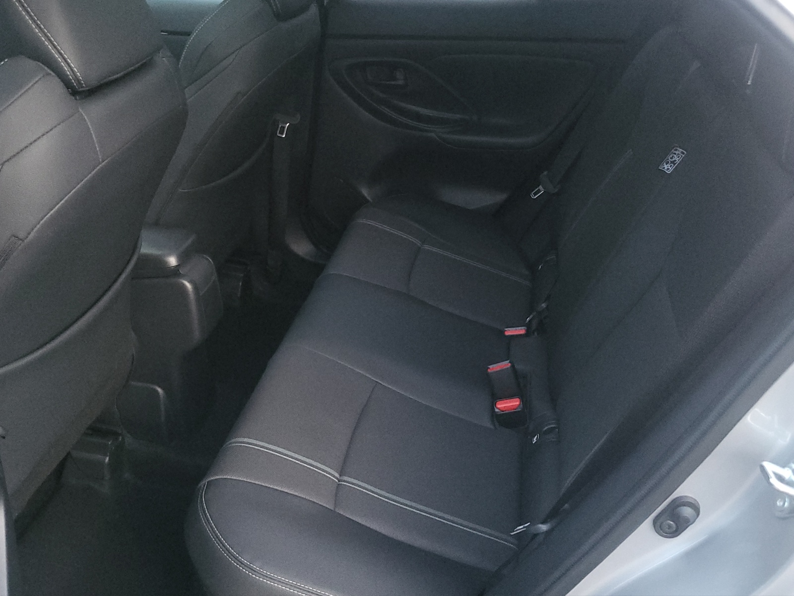 TOYOTA Yaris Cross 1.5 VVT-i HSD Premiere Edition AWD-i-image-14