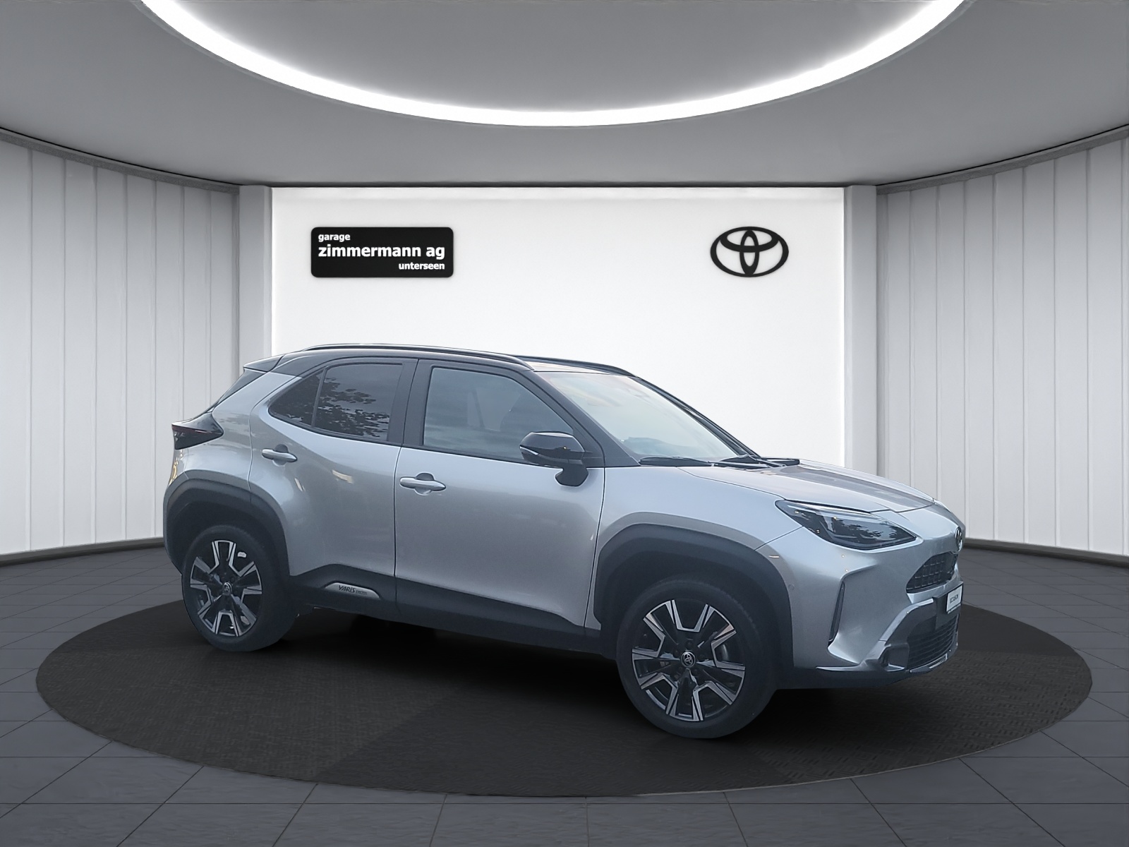 TOYOTA Yaris Cross 1.5 VVT-i HSD Premiere Edition AWD-i-showroom-element-3