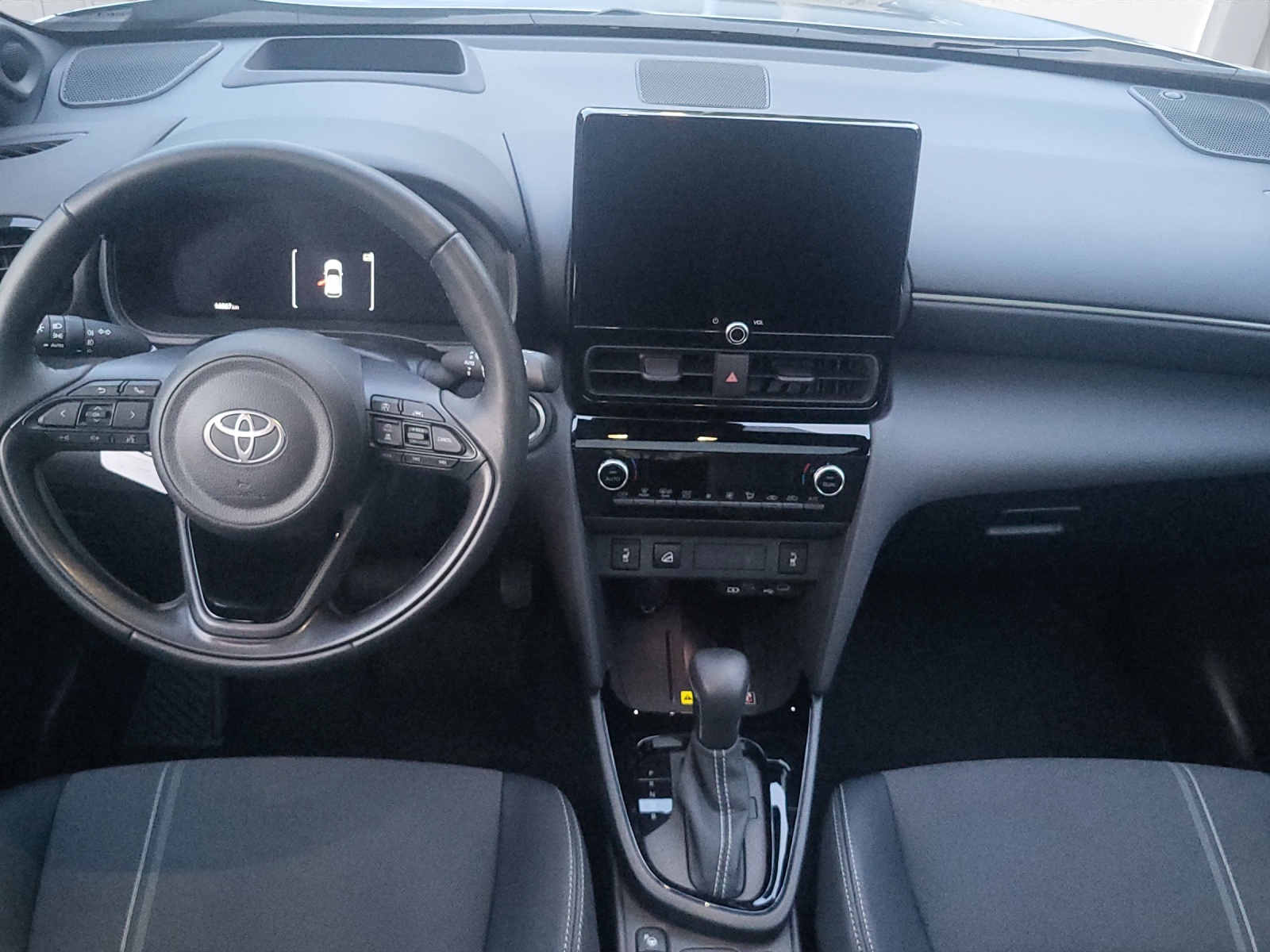 TOYOTA Yaris Cross 1.5 VVT-i HSD Premiere Edition AWD-i-image-13