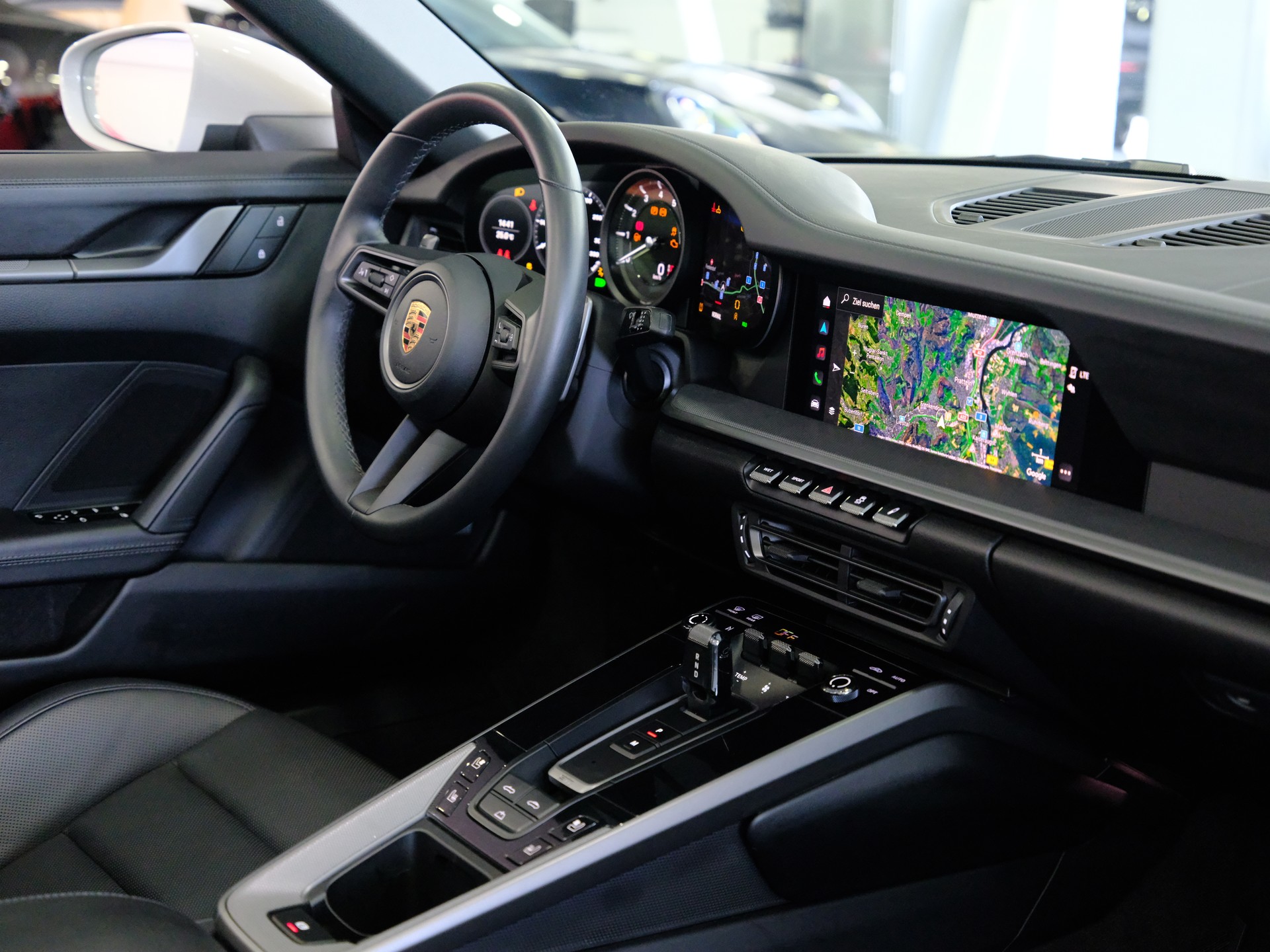 PORSCHE 911 Carrera S Cabriolet PDK *Porsche approved bis 2027* *Bose* *360 Kamera*-image-24