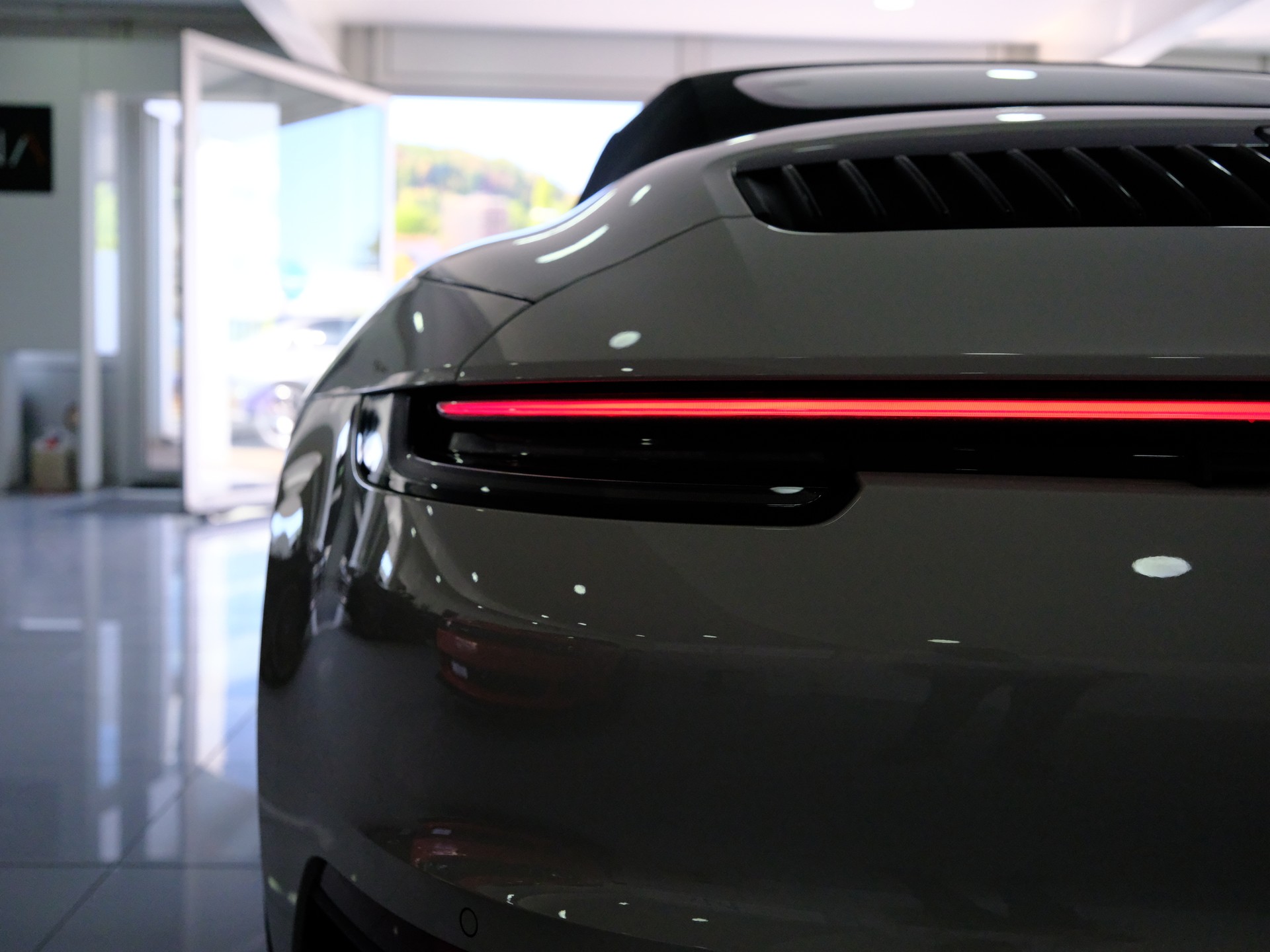 PORSCHE 911 Carrera S Cabriolet PDK *Porsche approved bis 2027* *Bose* *360 Kamera*-image-13