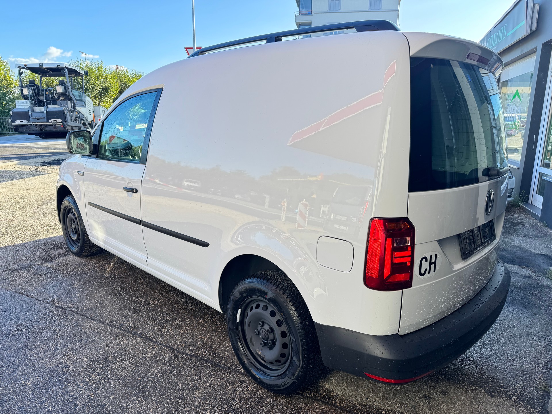 VW CADDY-showroom-element-3