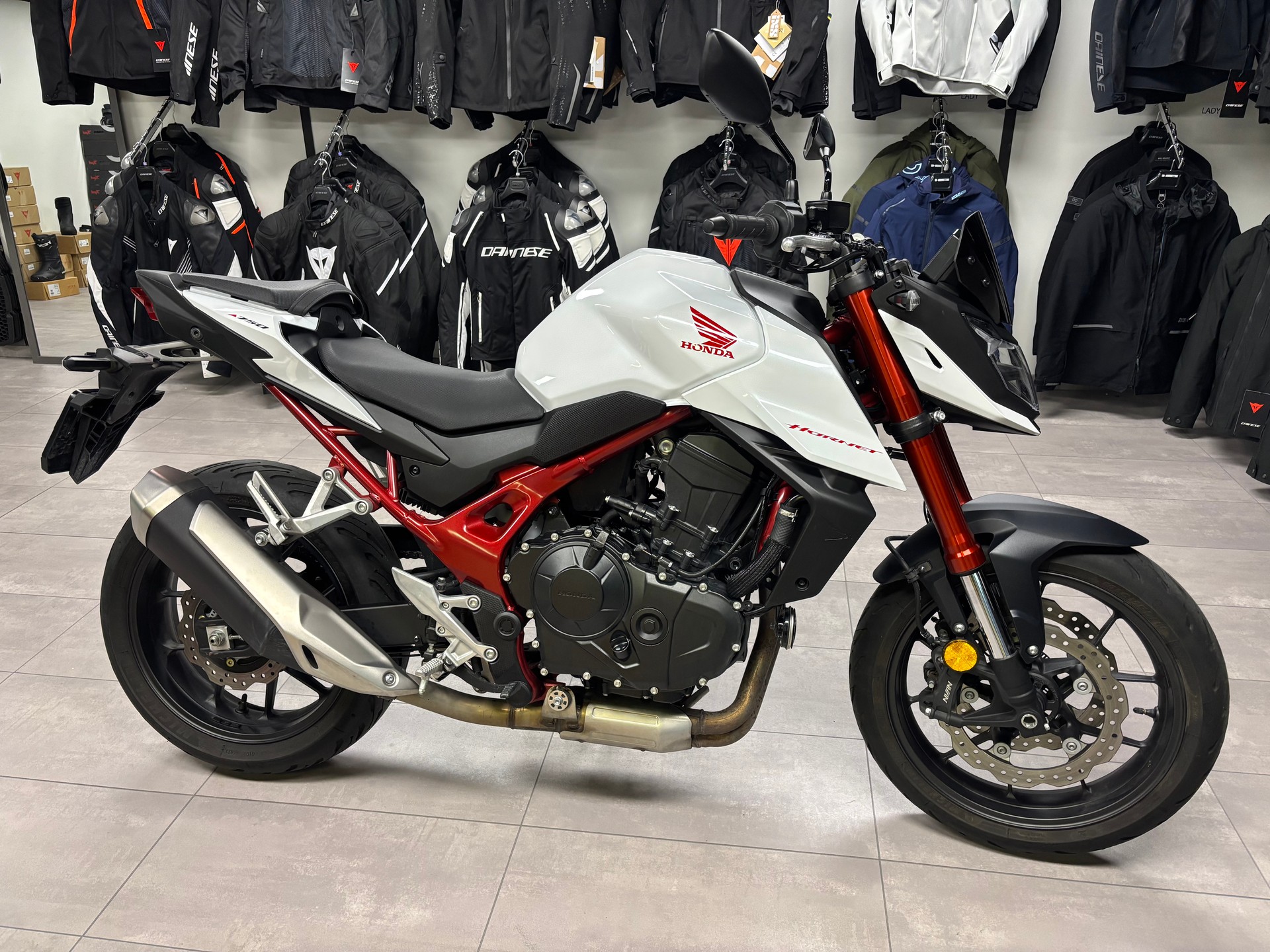 HONDA CB 750 Hornet-image-0