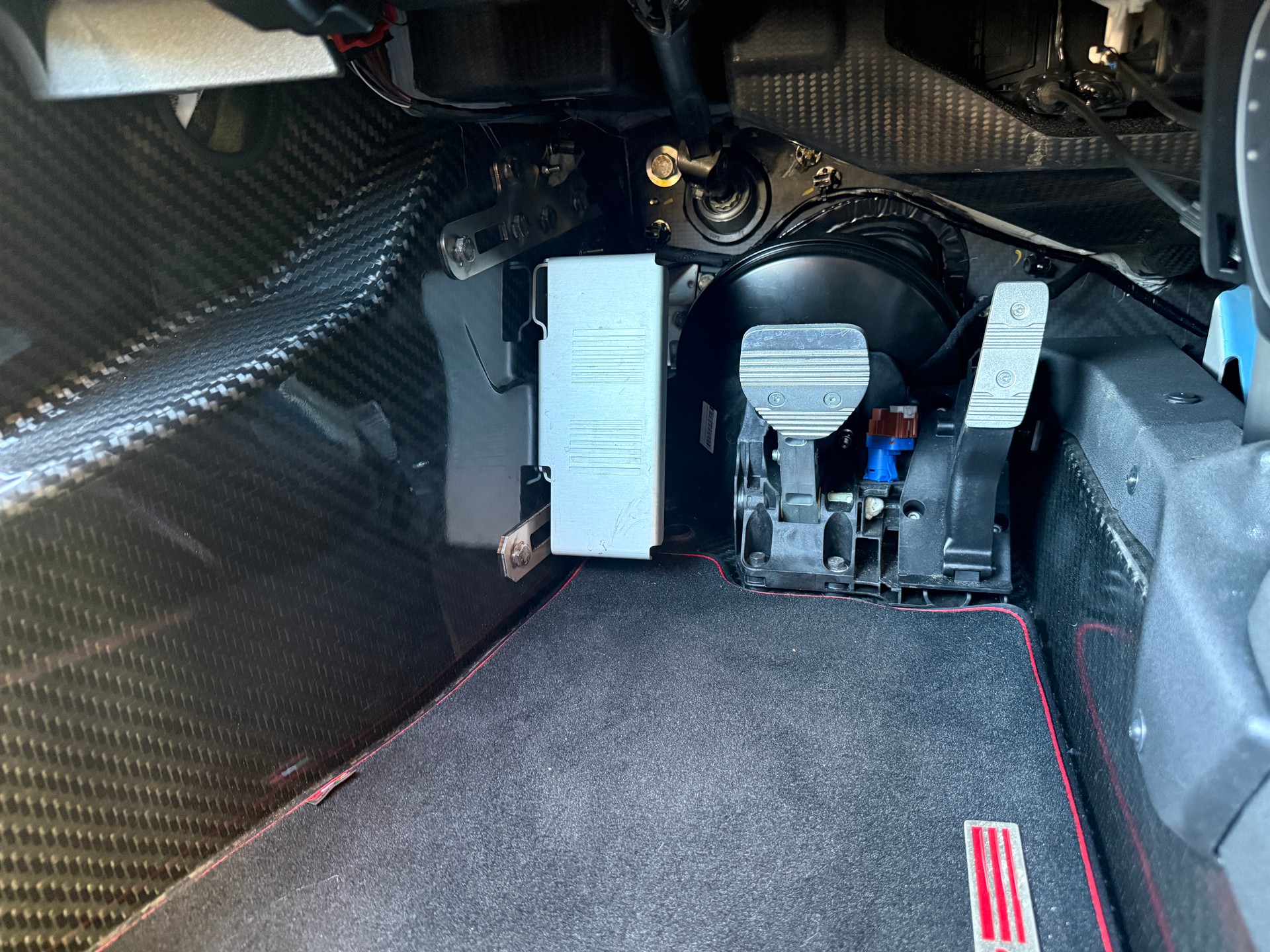 ALFA ROMEO 4C Spider 1750 TBi TCT-image-7
