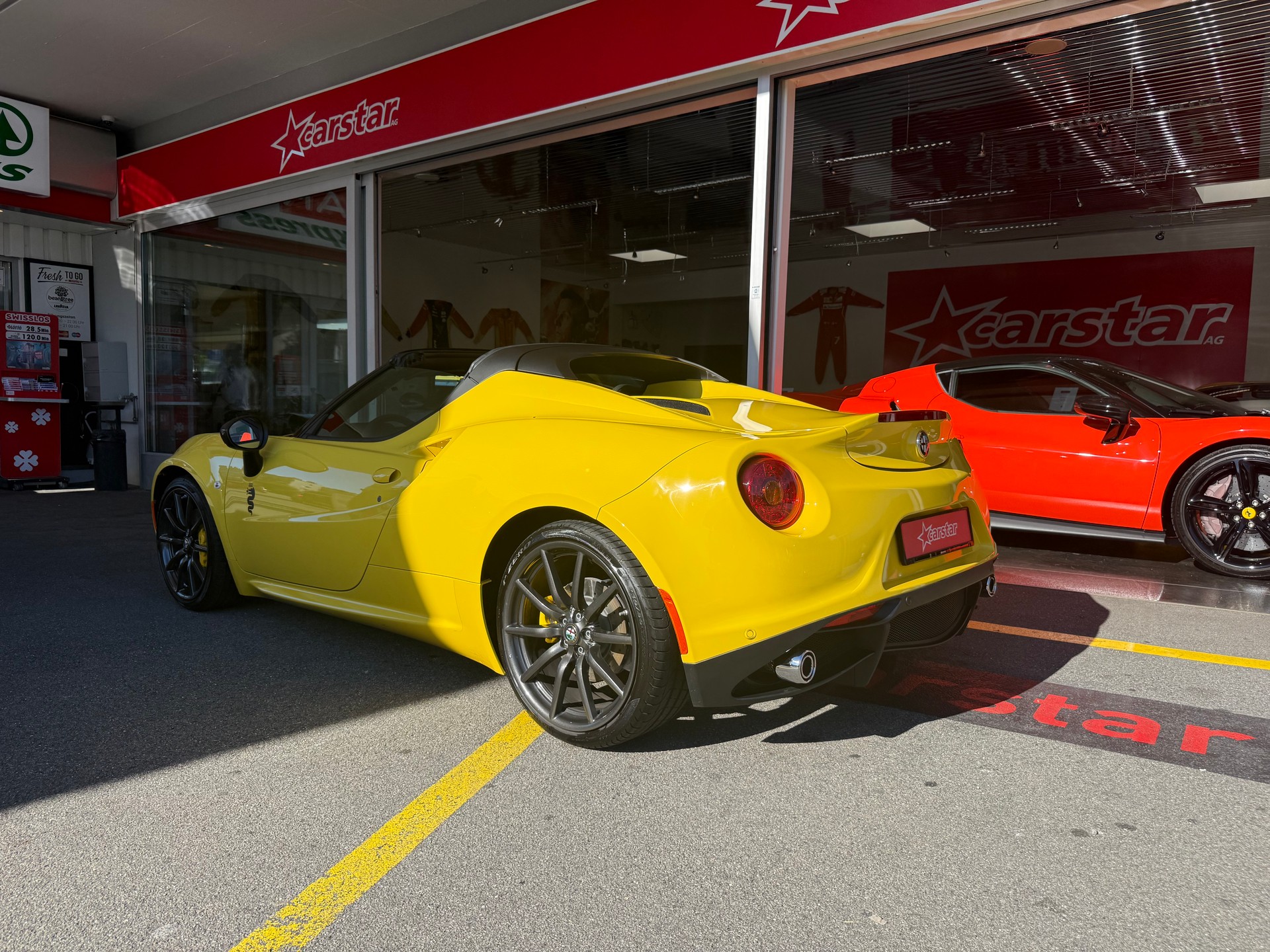 ALFA ROMEO 4C Spider 1750 TBi TCT-showroom-element-3
