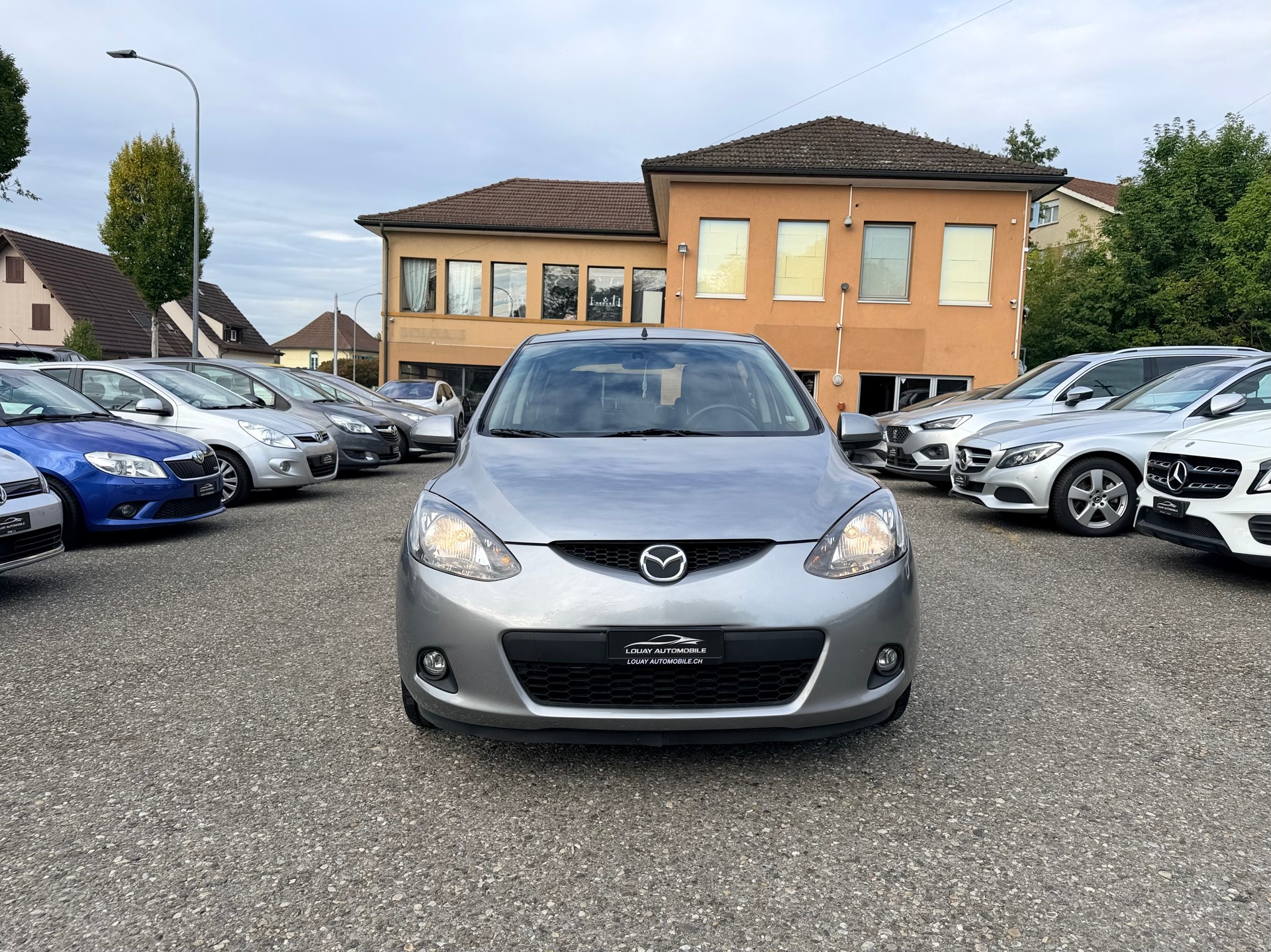 MAZDA 2 1.5i 16V Exclusive Automatic-showroom-element-1