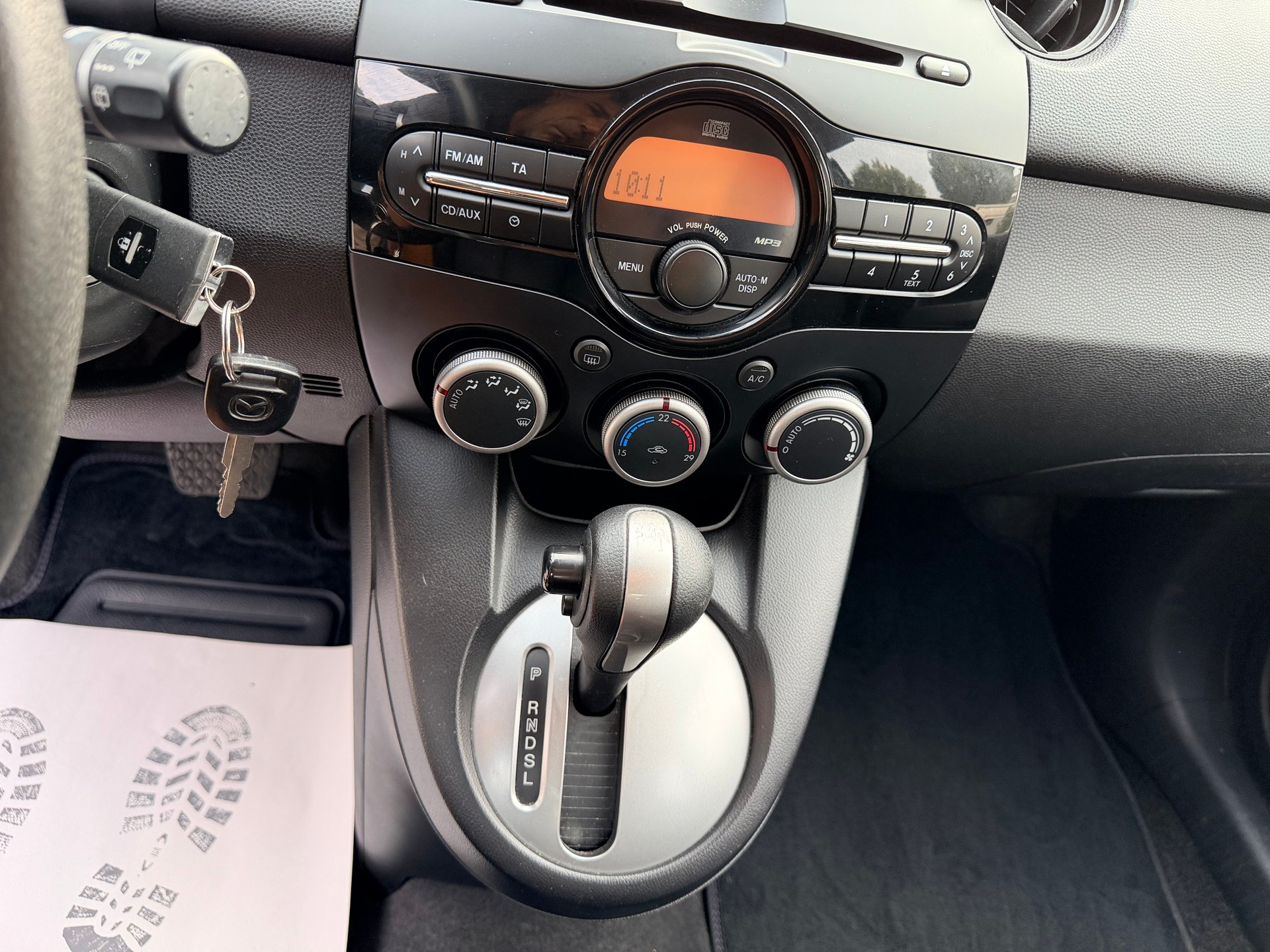 MAZDA 2 1.5i 16V Exclusive Automatic-image-13