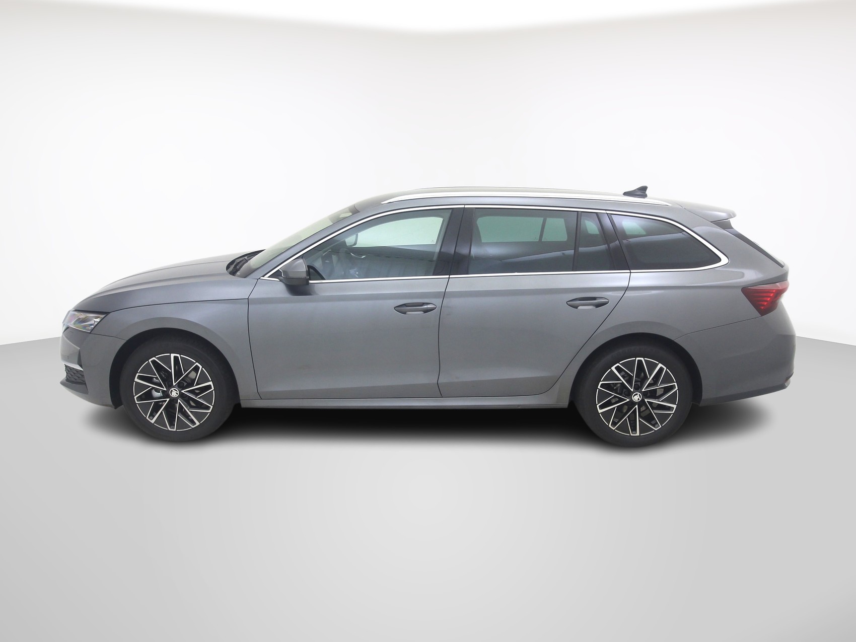 SKODA Octavia 1.5 TSI mHEV Selection-Lounge DSG-showroom-element-1