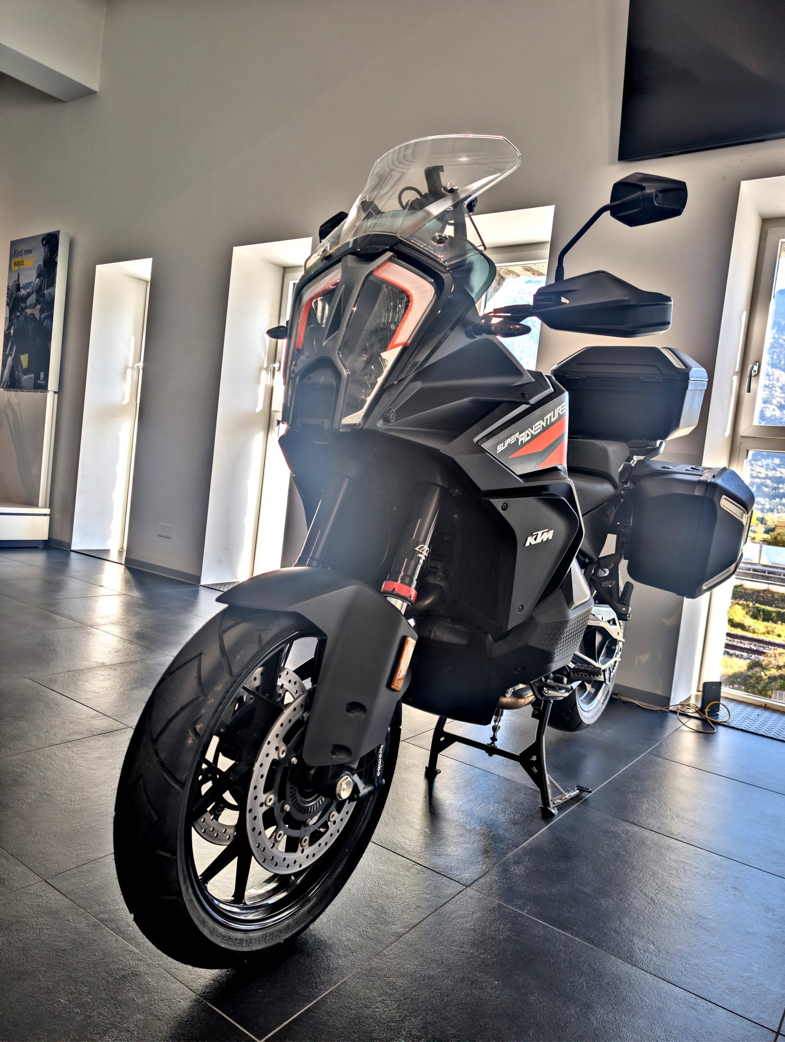 KTM R-image-0