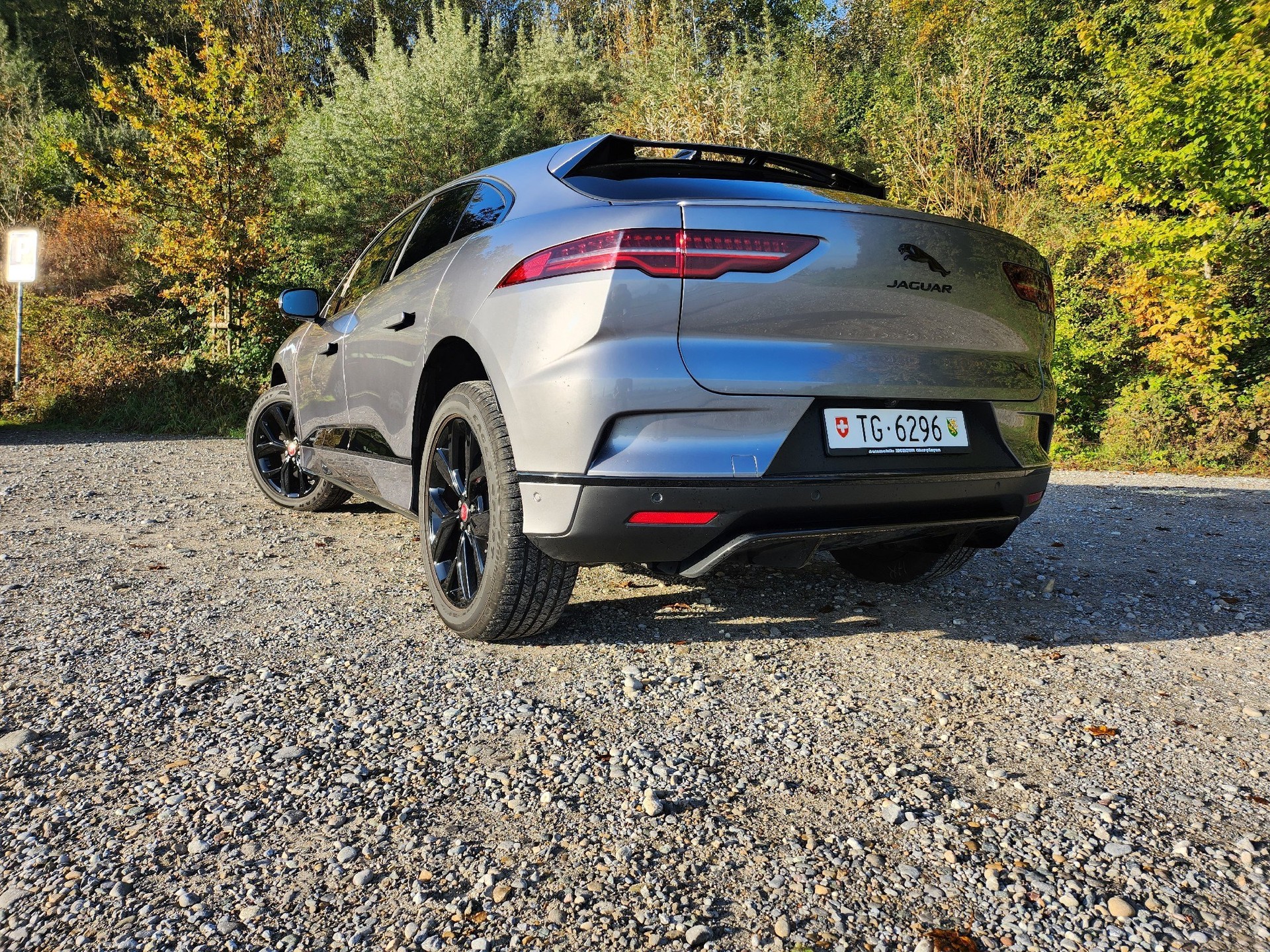 JAGUAR I-Pace EV400 HSE AWD-image-1