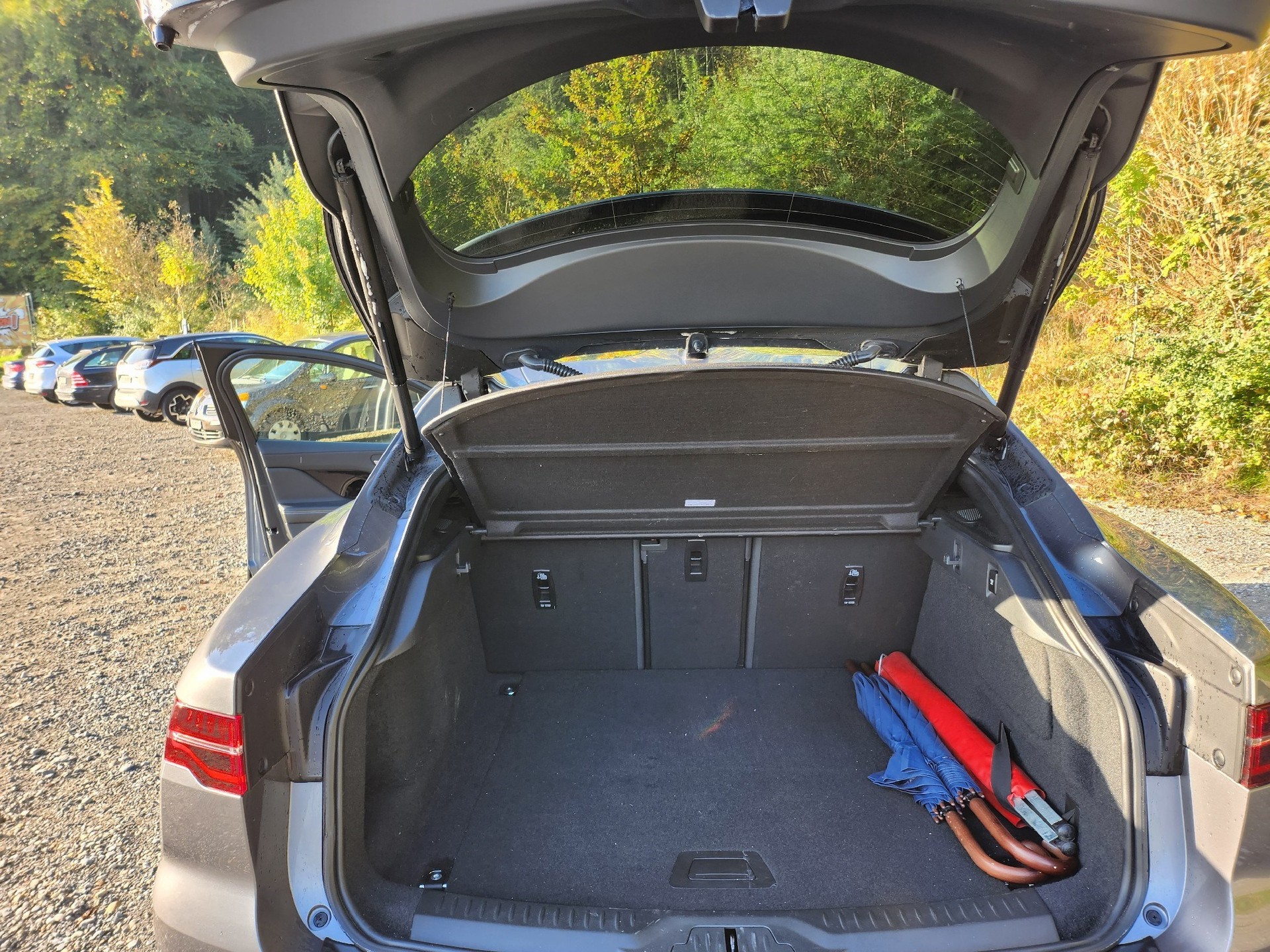 JAGUAR I-Pace EV400 HSE AWD-image-11