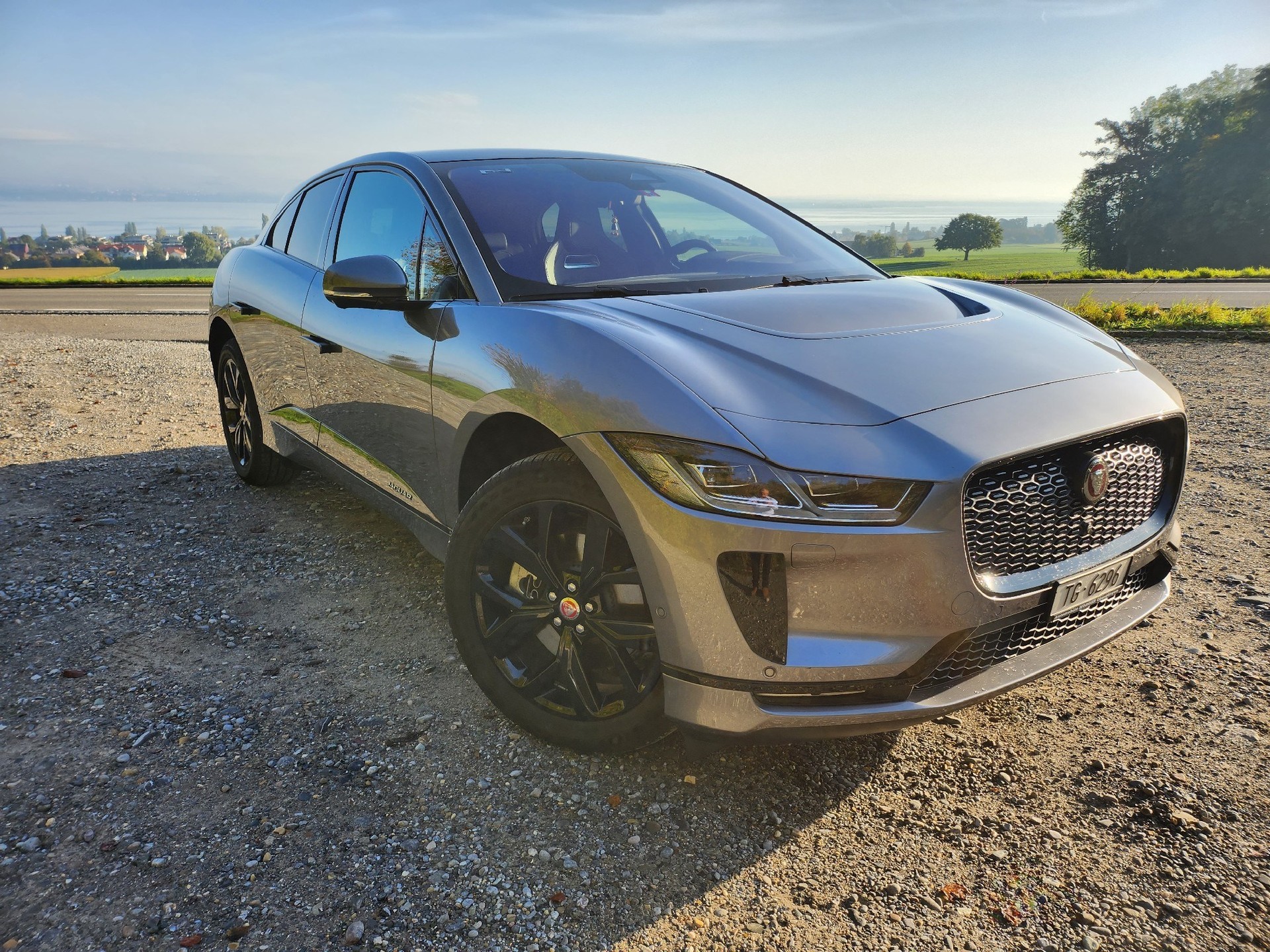 JAGUAR I-Pace EV400 HSE AWD-image-8