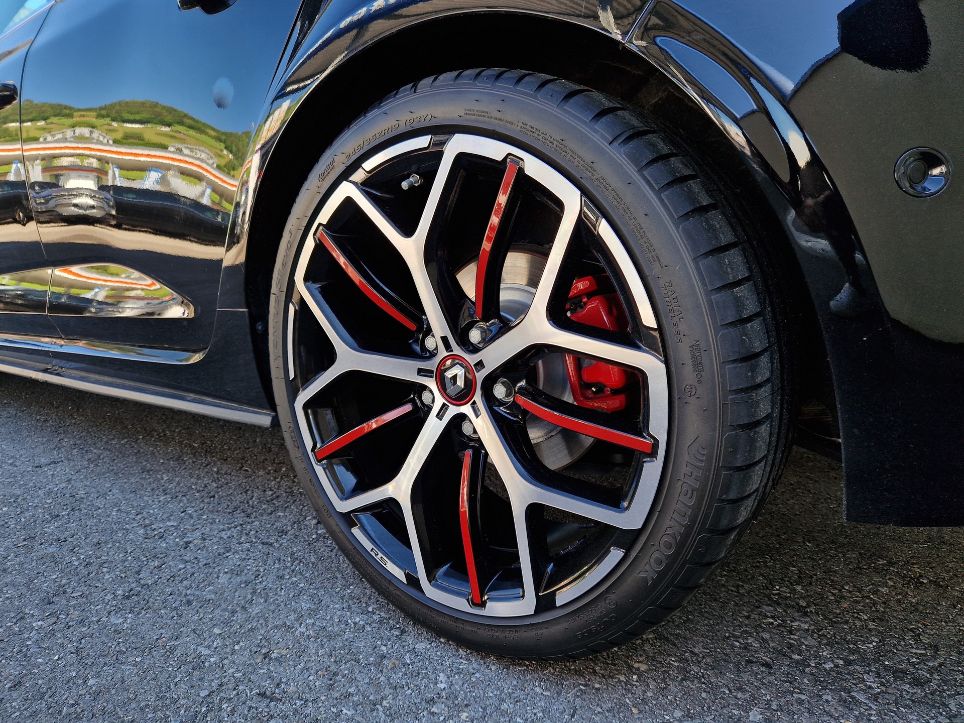 RENAULT Mégane Sport 1.8 T Trophy EDC-image-4