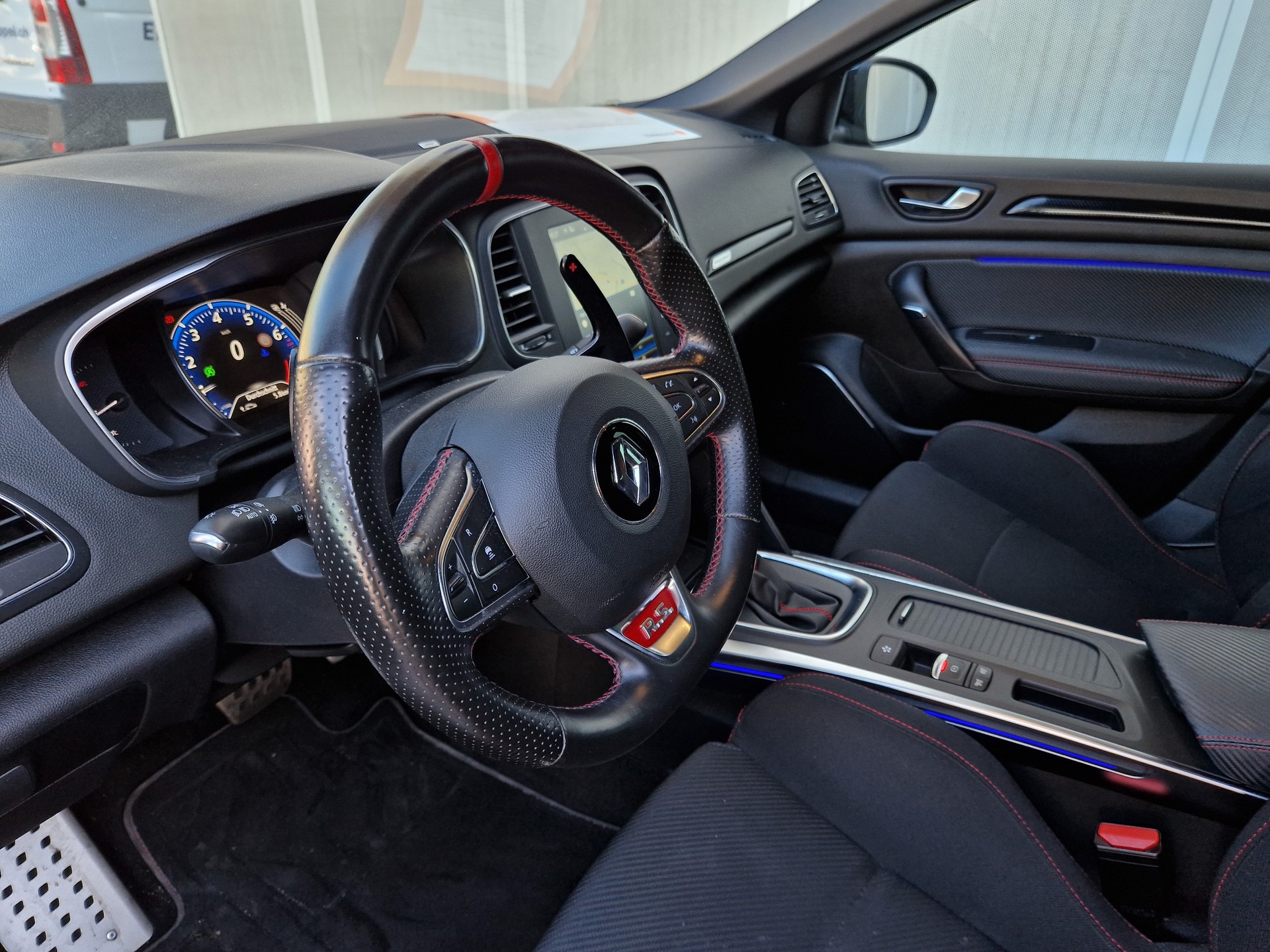 RENAULT Mégane Sport 1.8 T Trophy EDC-image-6