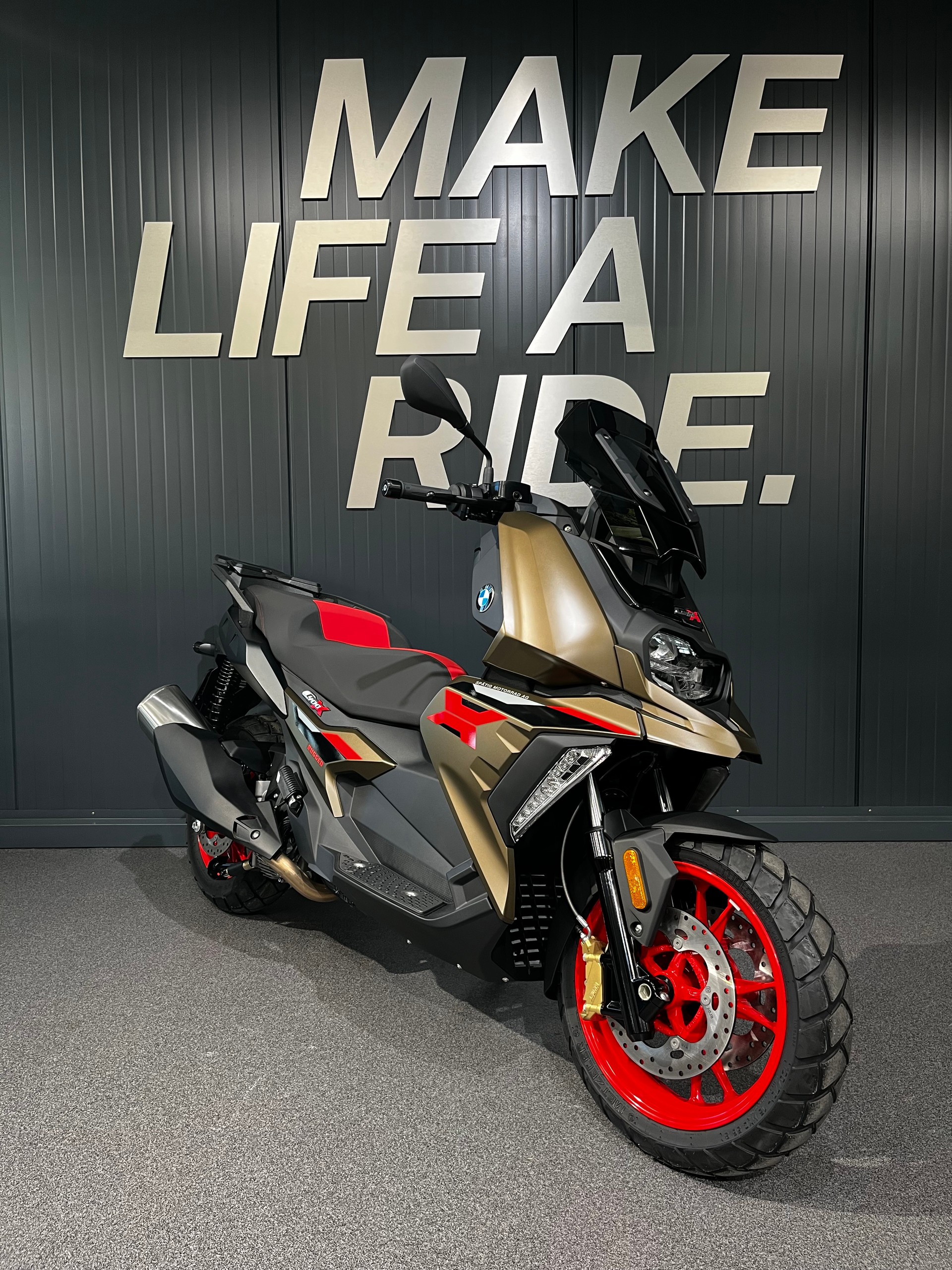 BMW C 400 X-image-1