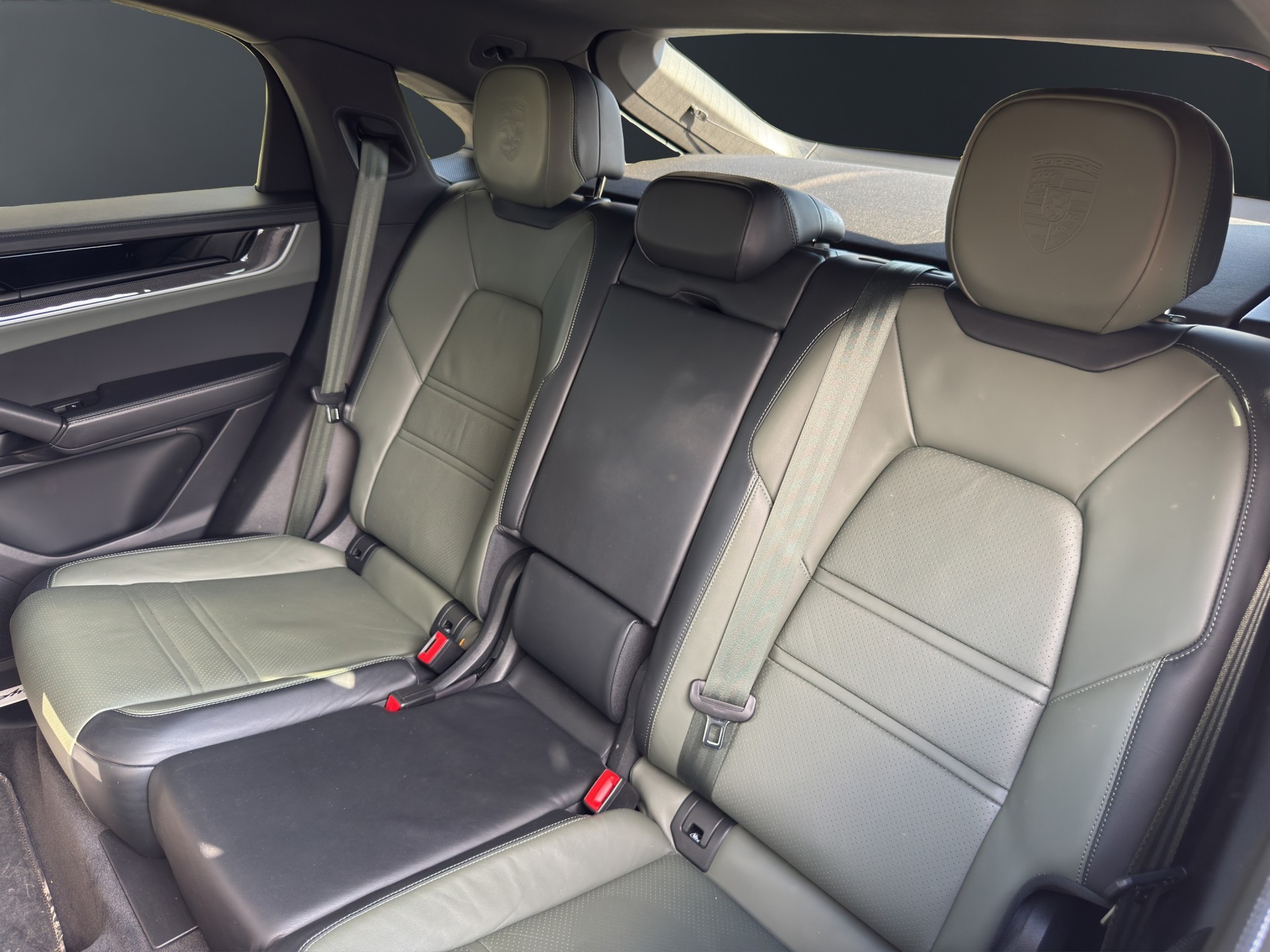 PORSCHE Cayenne Coupé E-Hybrid Tiptronic-image-11