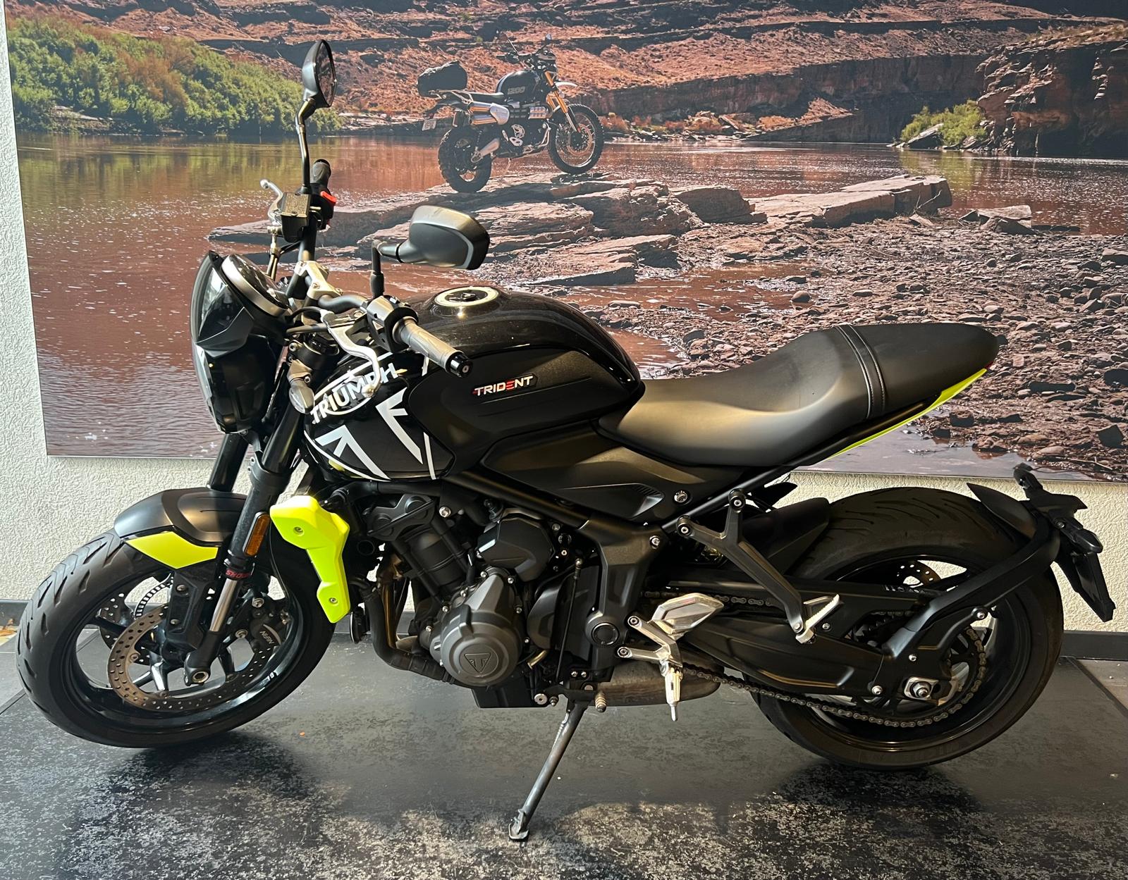 TRIUMPH Trident 660-image-3