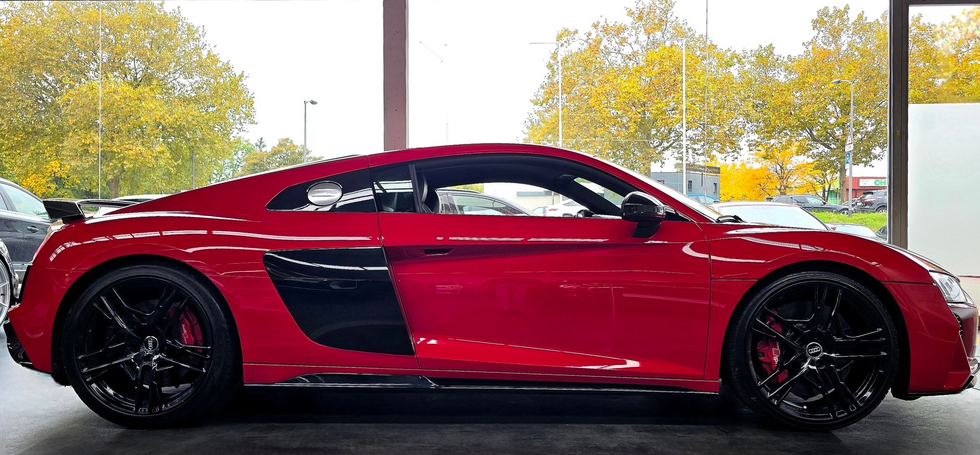 AUDI R8 5.2 V10 Coupé Performance Quattro S-tronic-image-6