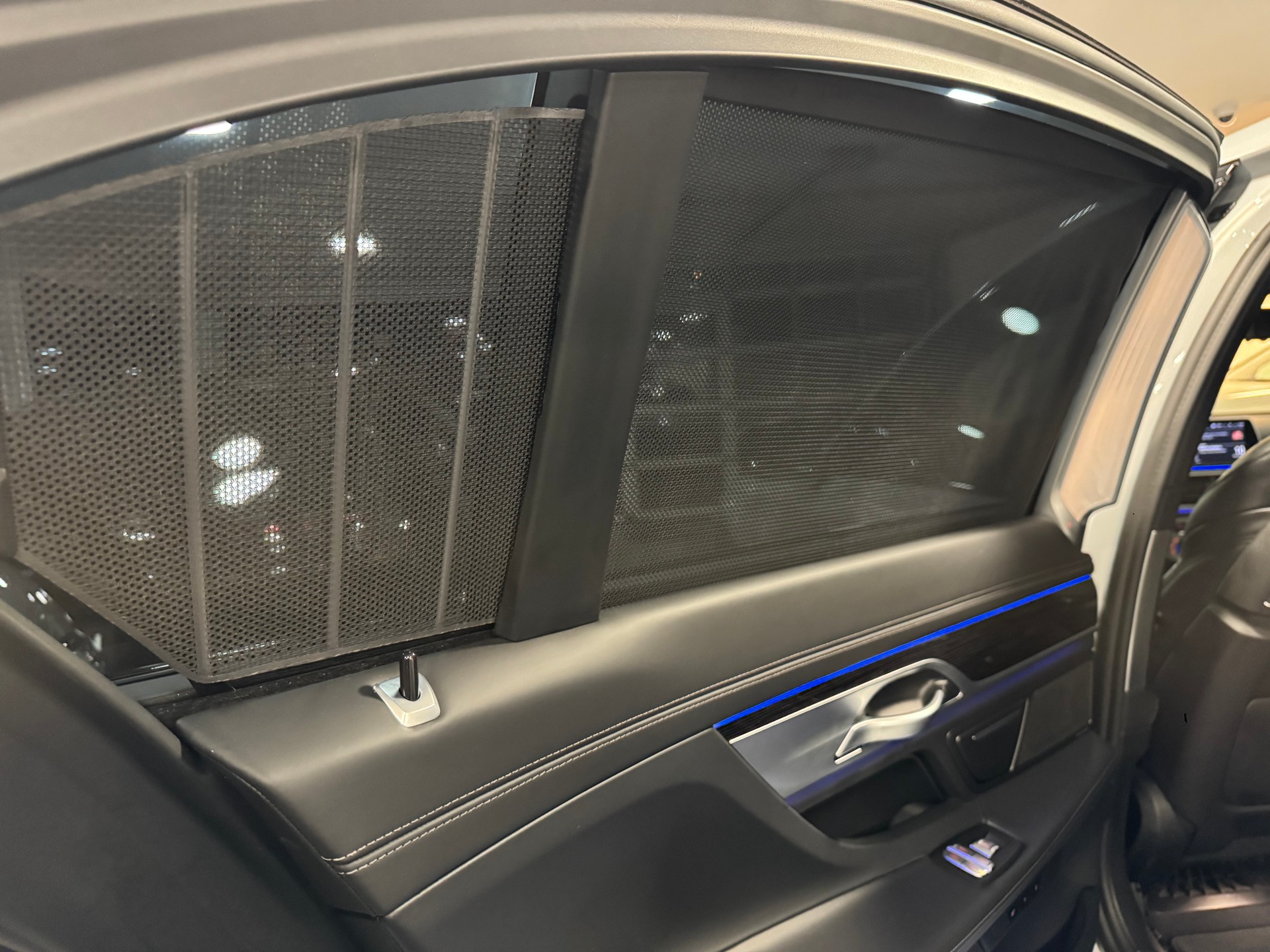 BMW 745Le xDrive M Sport Steptronic-image-22