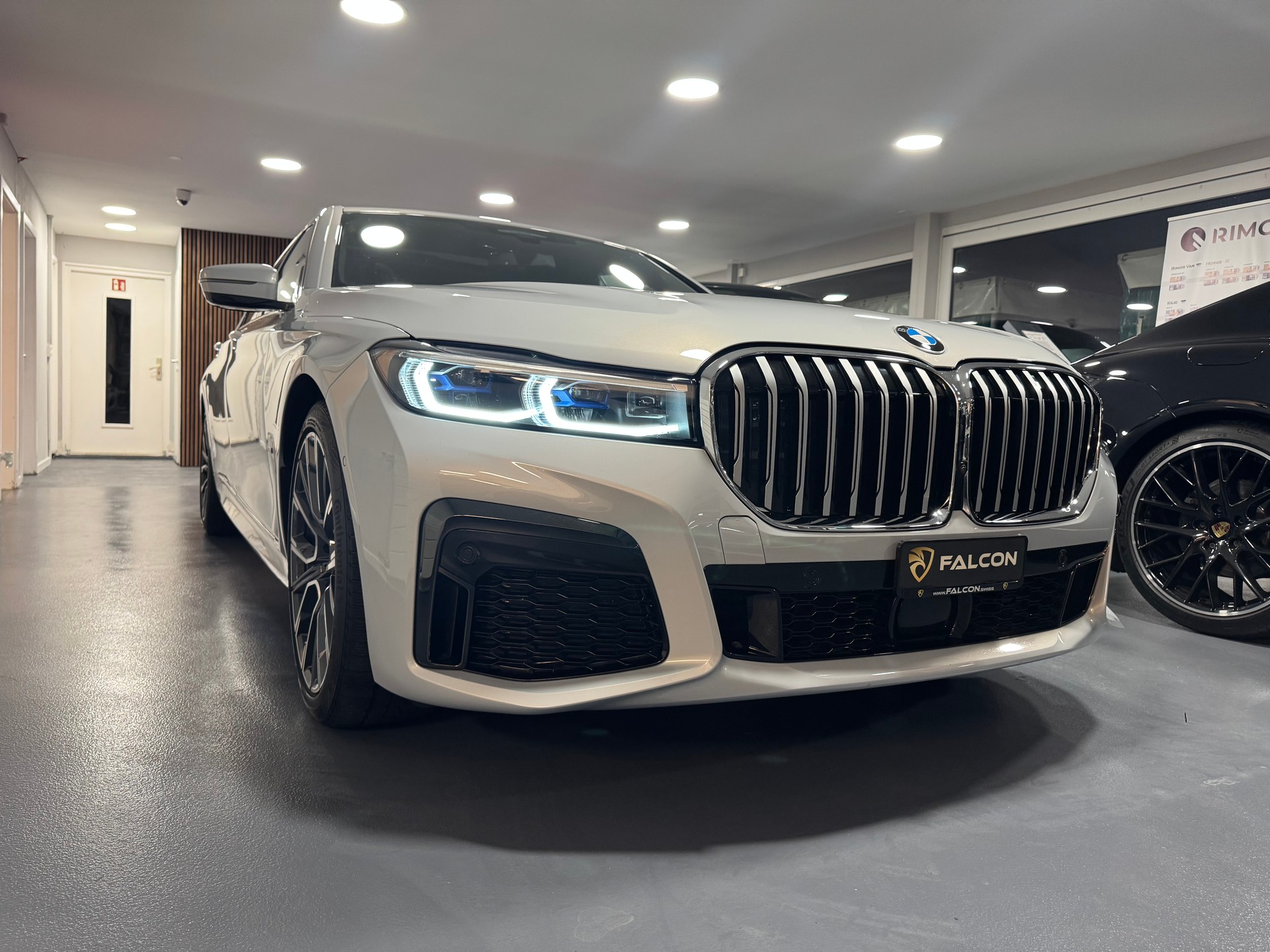 BMW 745Le xDrive M Sport Steptronic-image-5