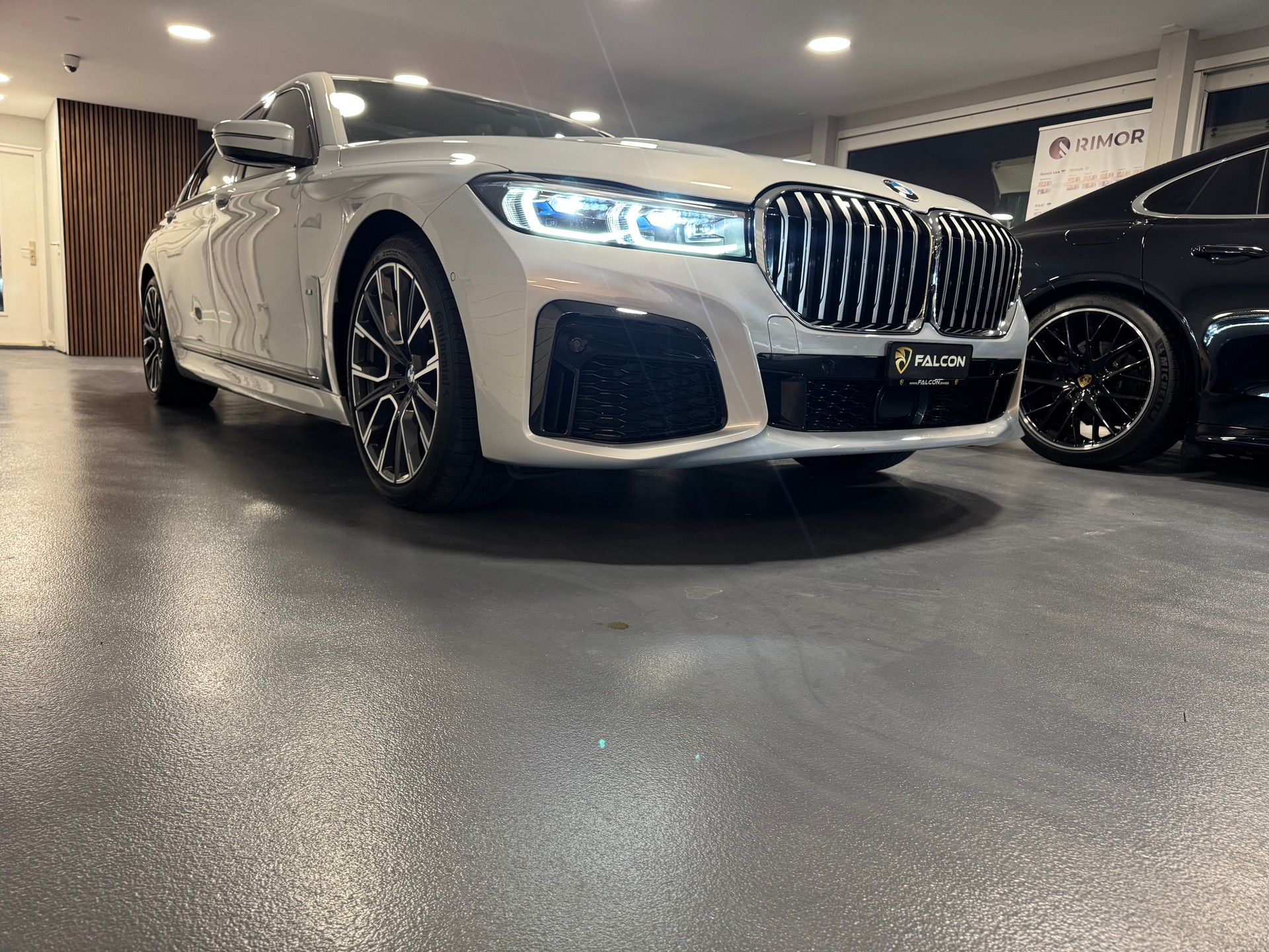 BMW 745Le xDrive M Sport Steptronic-image-32