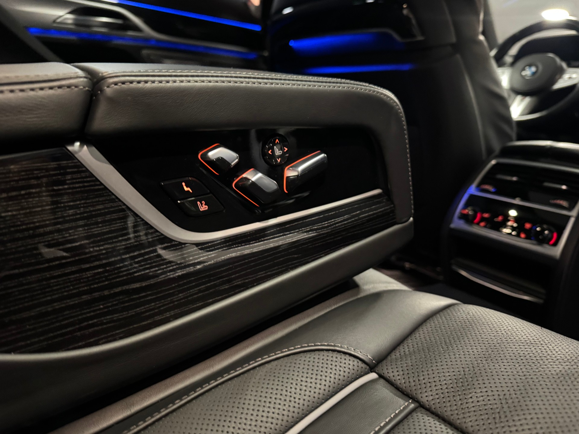 BMW 745Le xDrive M Sport Steptronic-image-25