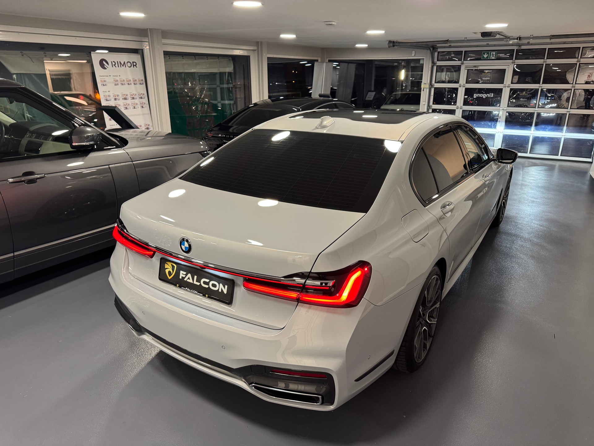 BMW 745Le xDrive M Sport Steptronic-image-7