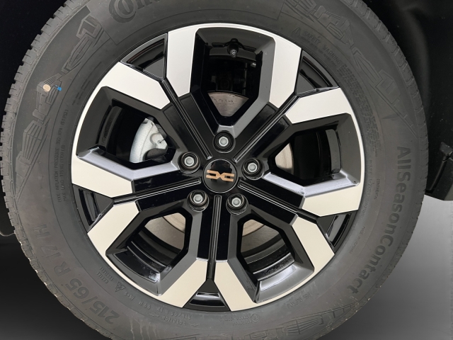 DACIA Duster 1.2 TCe Extreme 4WD-image-9