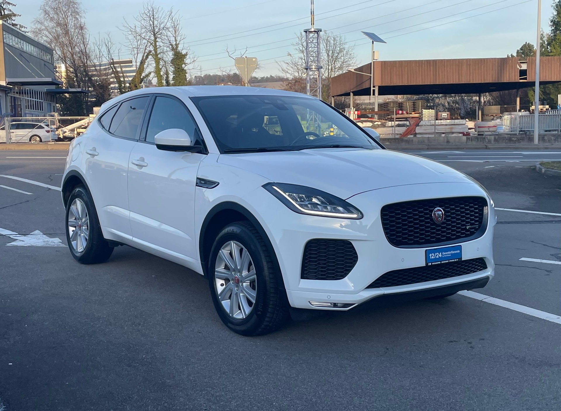 JAGUAR E-Pace 2.0 P250 R-Dynamic S AWD Automatik-showroom-element-2
