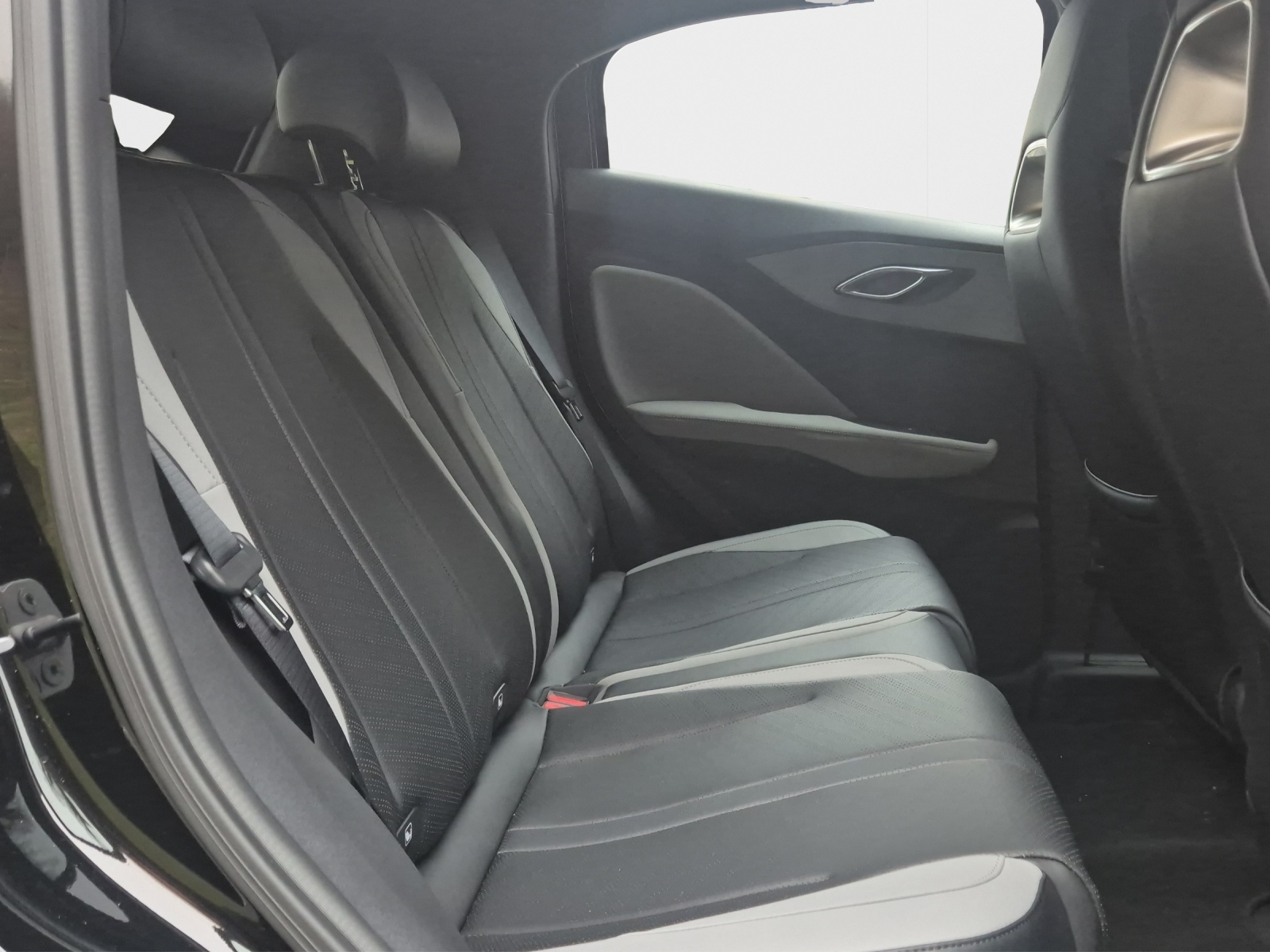 BYD Dolphin Surf 43 kWh Boost-image-29