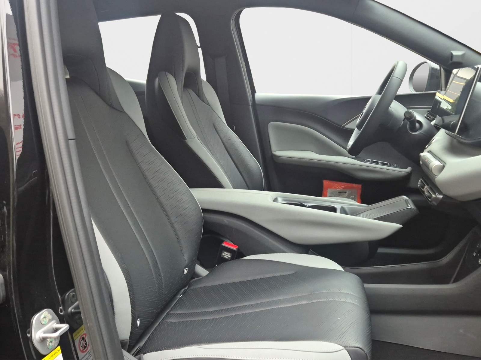 BYD Dolphin Surf 43 kWh Boost-image-13