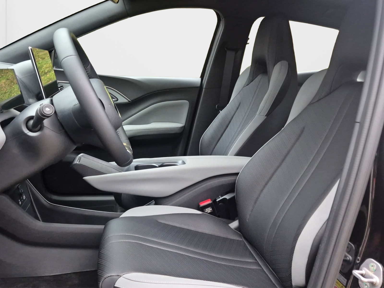 BYD Dolphin Surf 43 kWh Boost-image-12