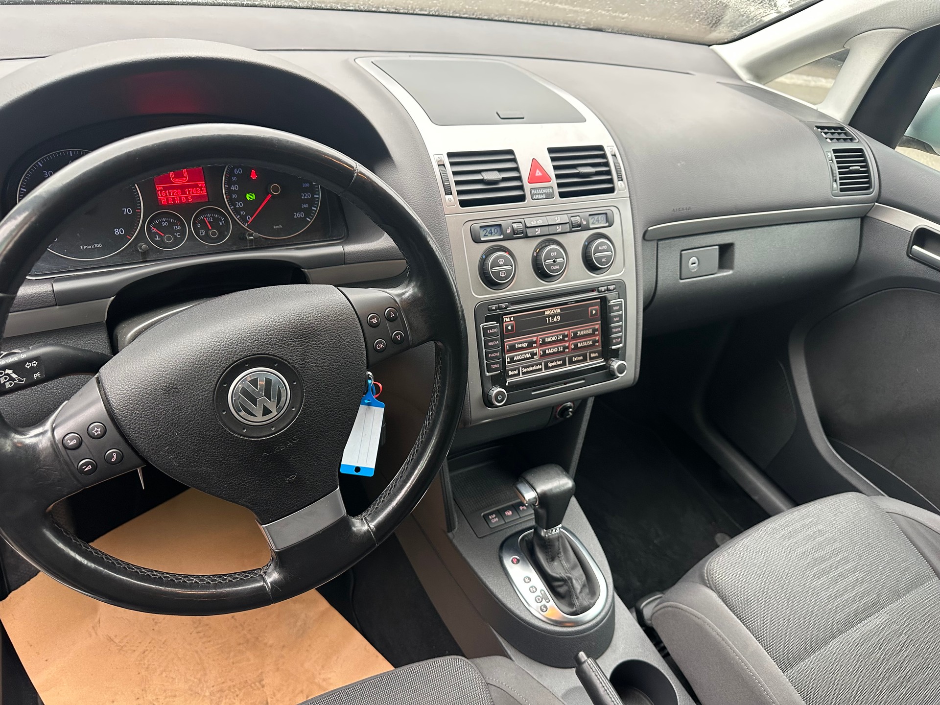 VW Touran 1.4 TSI Highline DSG-image-6