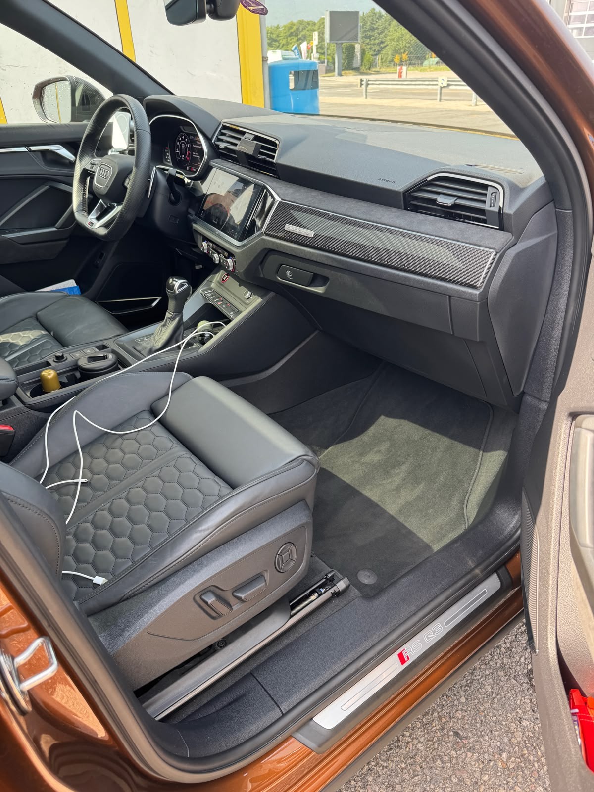 AUDI RS Q3 Sportback quattro S tronic-image-8