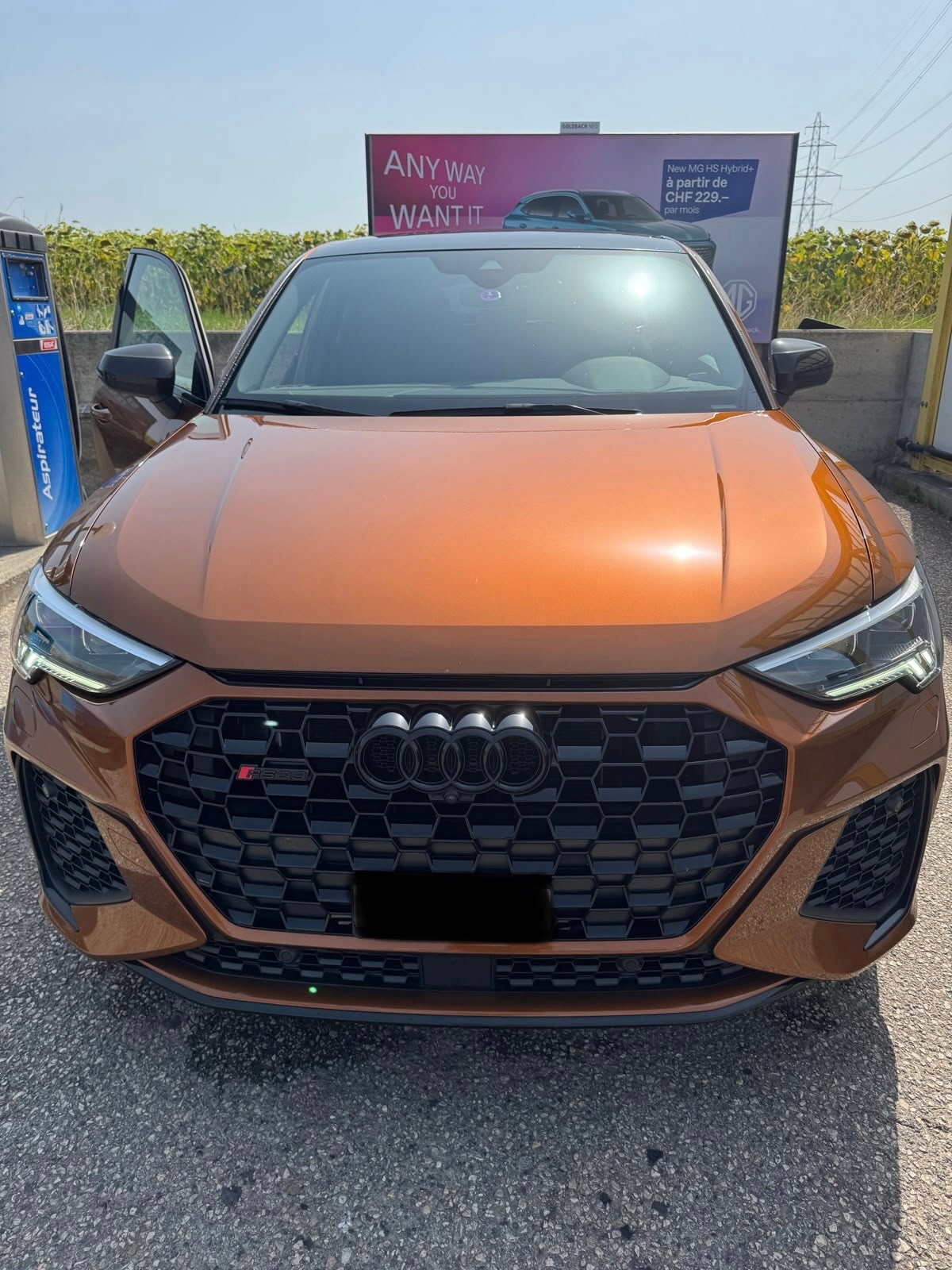AUDI RS Q3 Sportback quattro S tronic-image-1