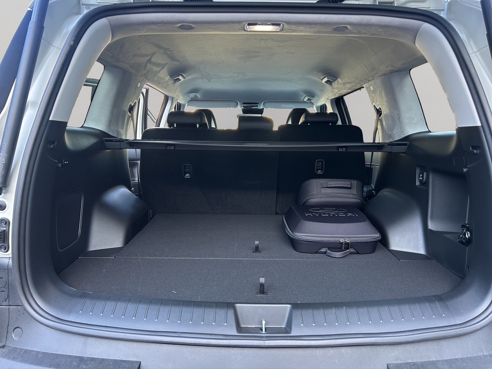 HYUNDAI Santa Fe 1.6 T-GDi PHEV Vertex-image-13