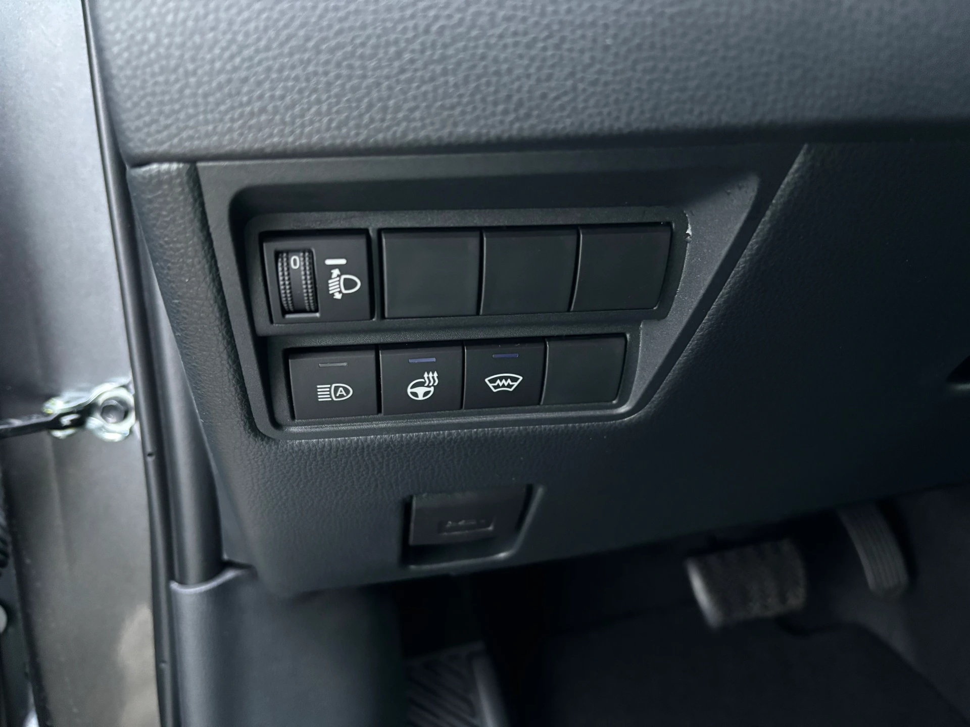 TOYOTA Yaris Cross 1.5 Trend e-CVT-image-29