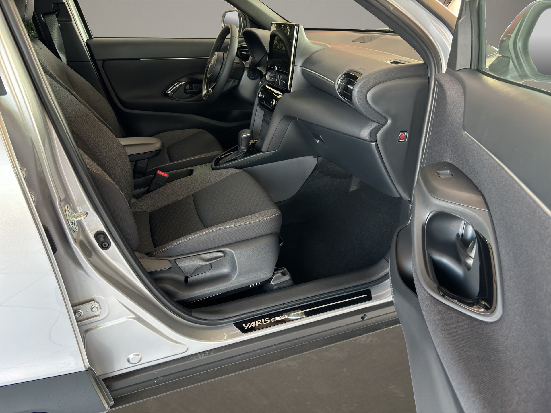 TOYOTA Yaris Cross 1.5 Trend e-CVT-image-16