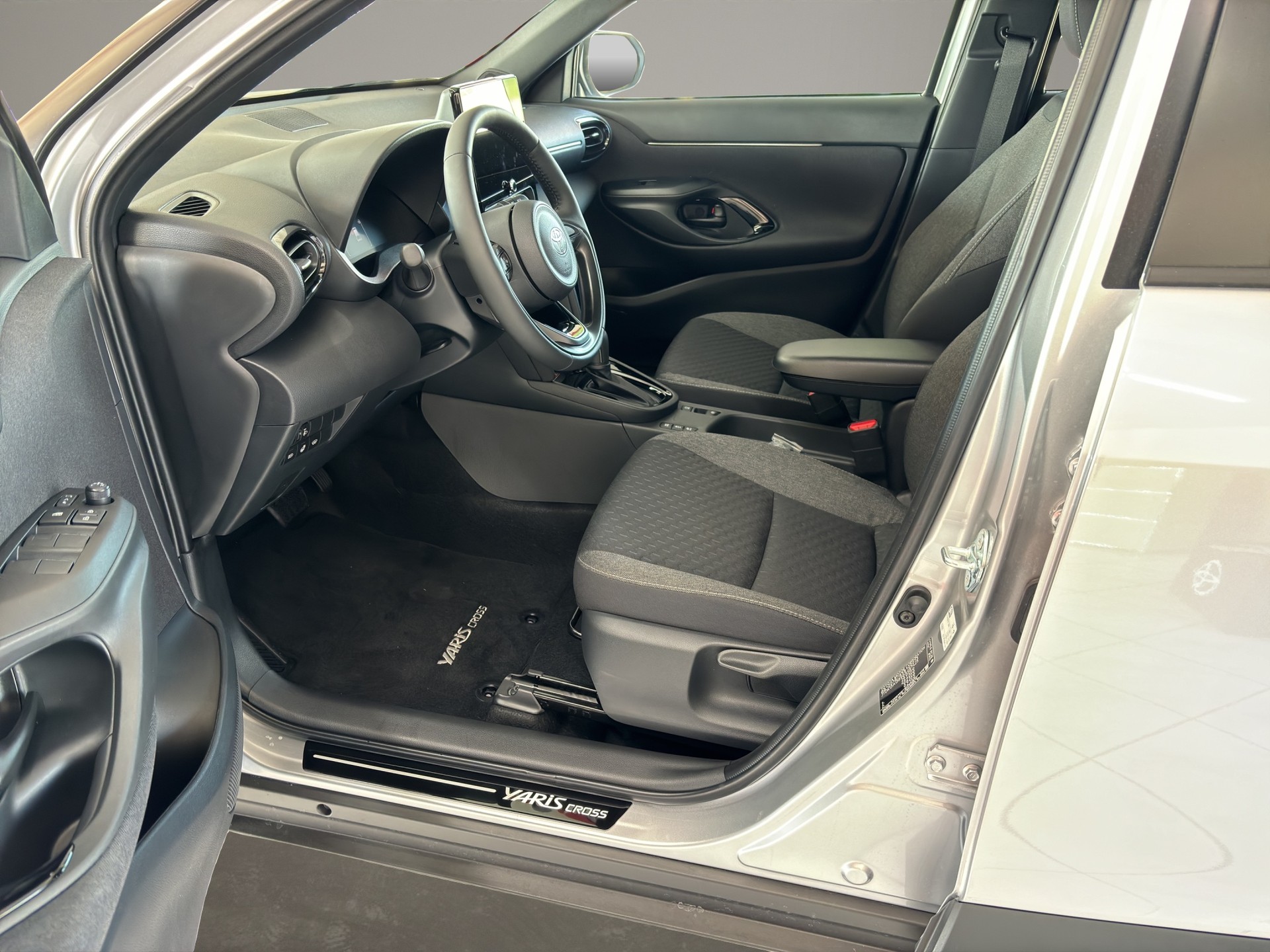 TOYOTA Yaris Cross 1.5 Trend e-CVT-image-17