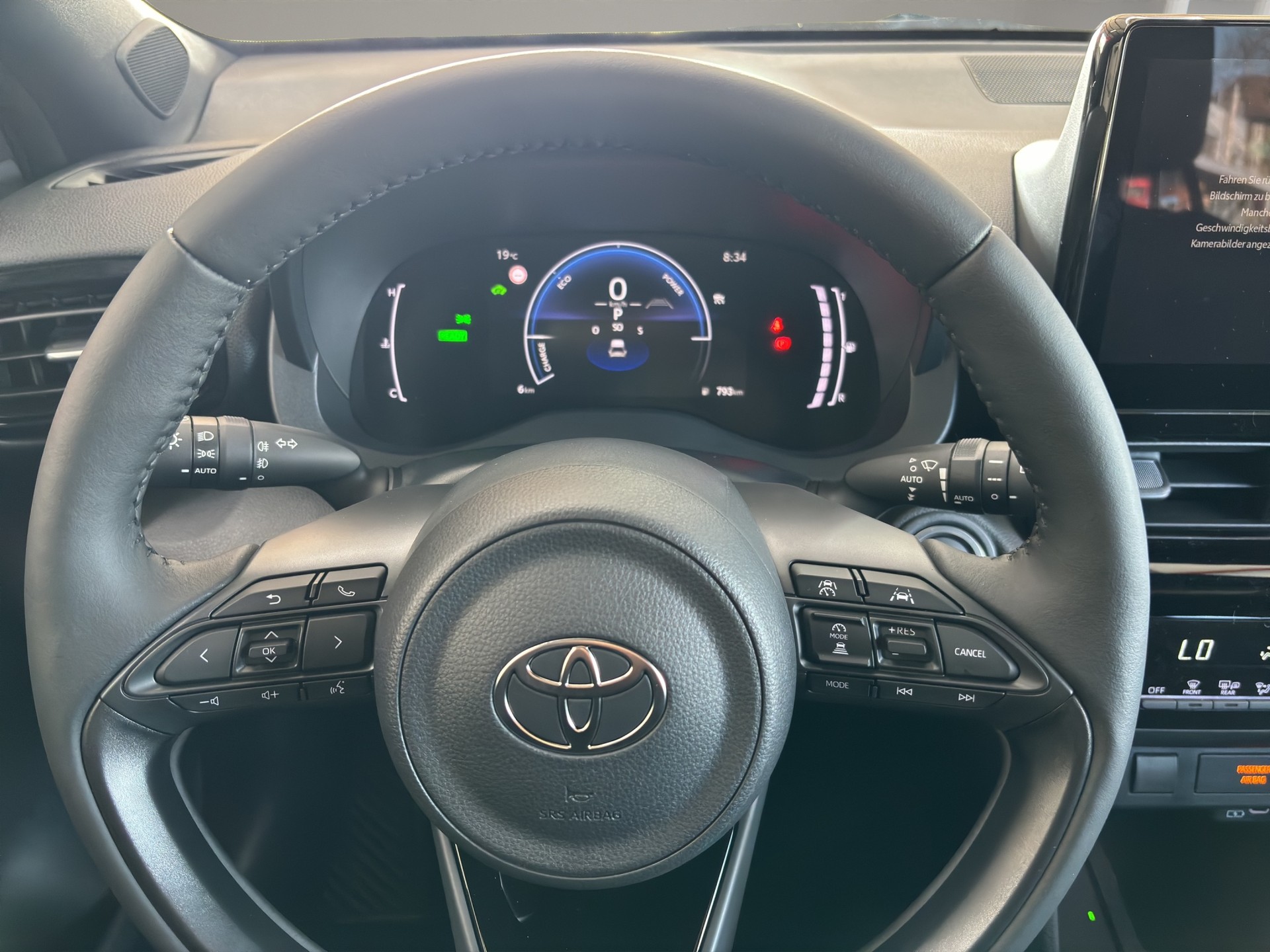 TOYOTA Yaris Cross 1.5 Trend e-CVT-image-15