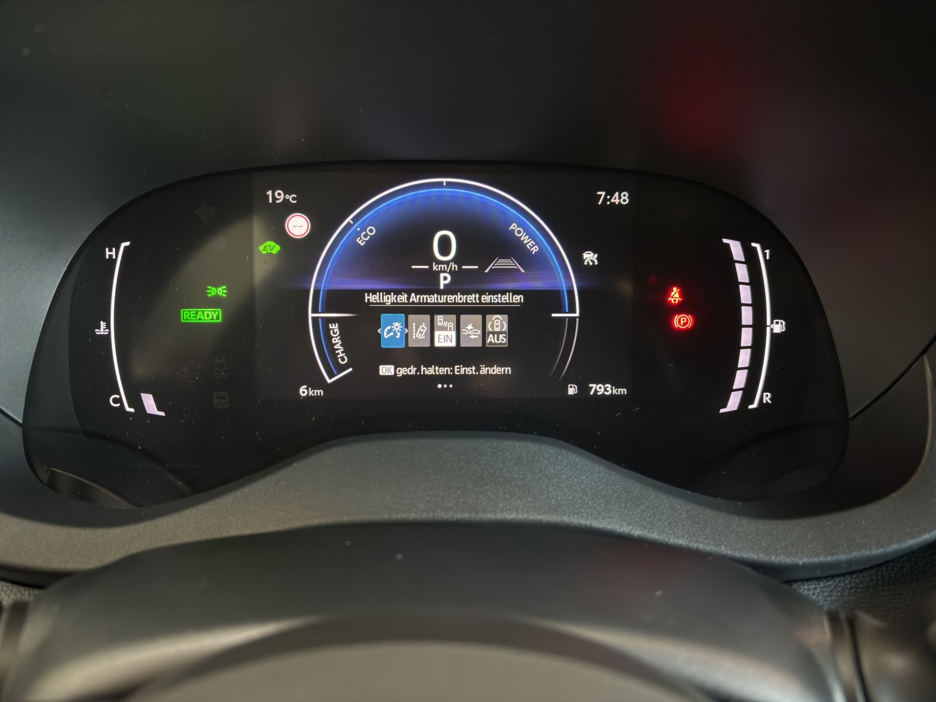 TOYOTA Yaris Cross 1.5 Trend e-CVT-image-23