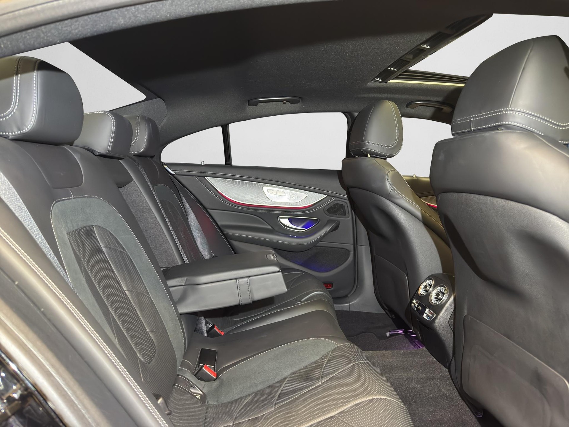 MERCEDES-BENZ CLS 53 AMG 4matic+-image-15
