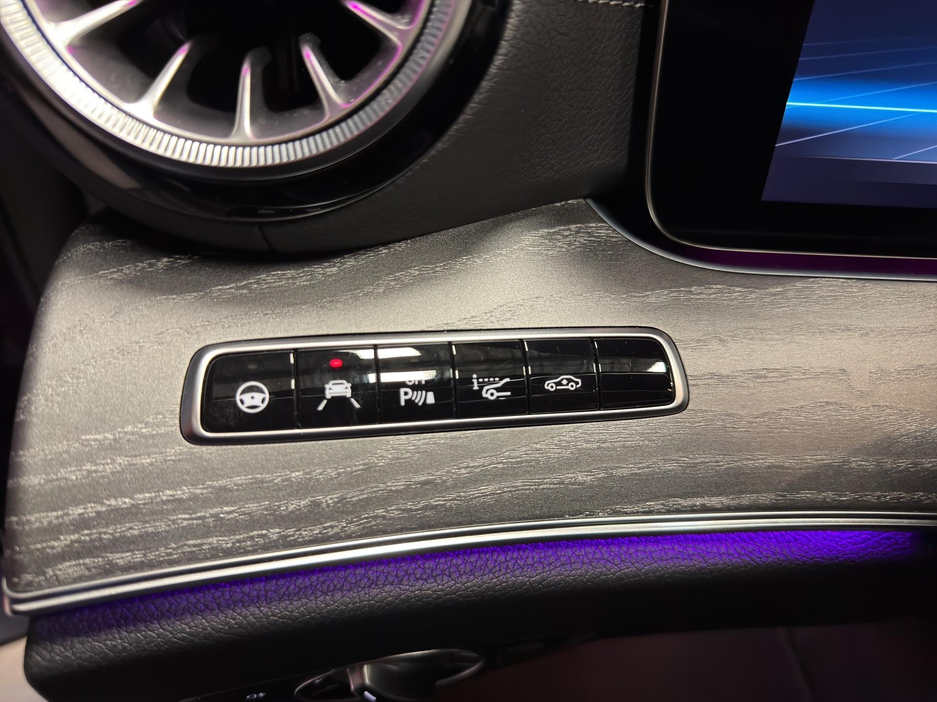 MERCEDES-BENZ CLS 53 AMG 4matic+-image-9